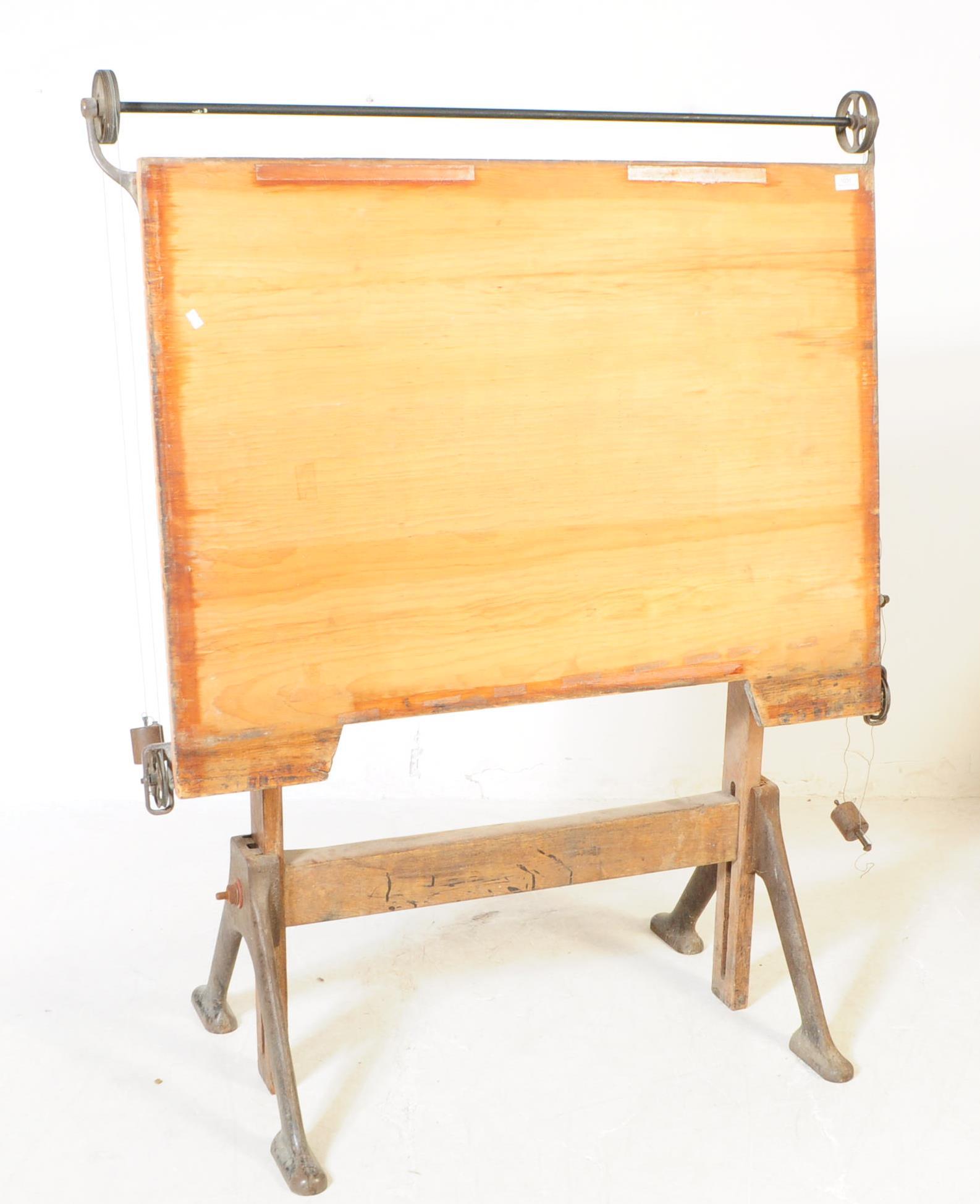 EARLY 20TH CENTURY DRAUGHTSMAN'S ARTIST DRAWING TABLE
