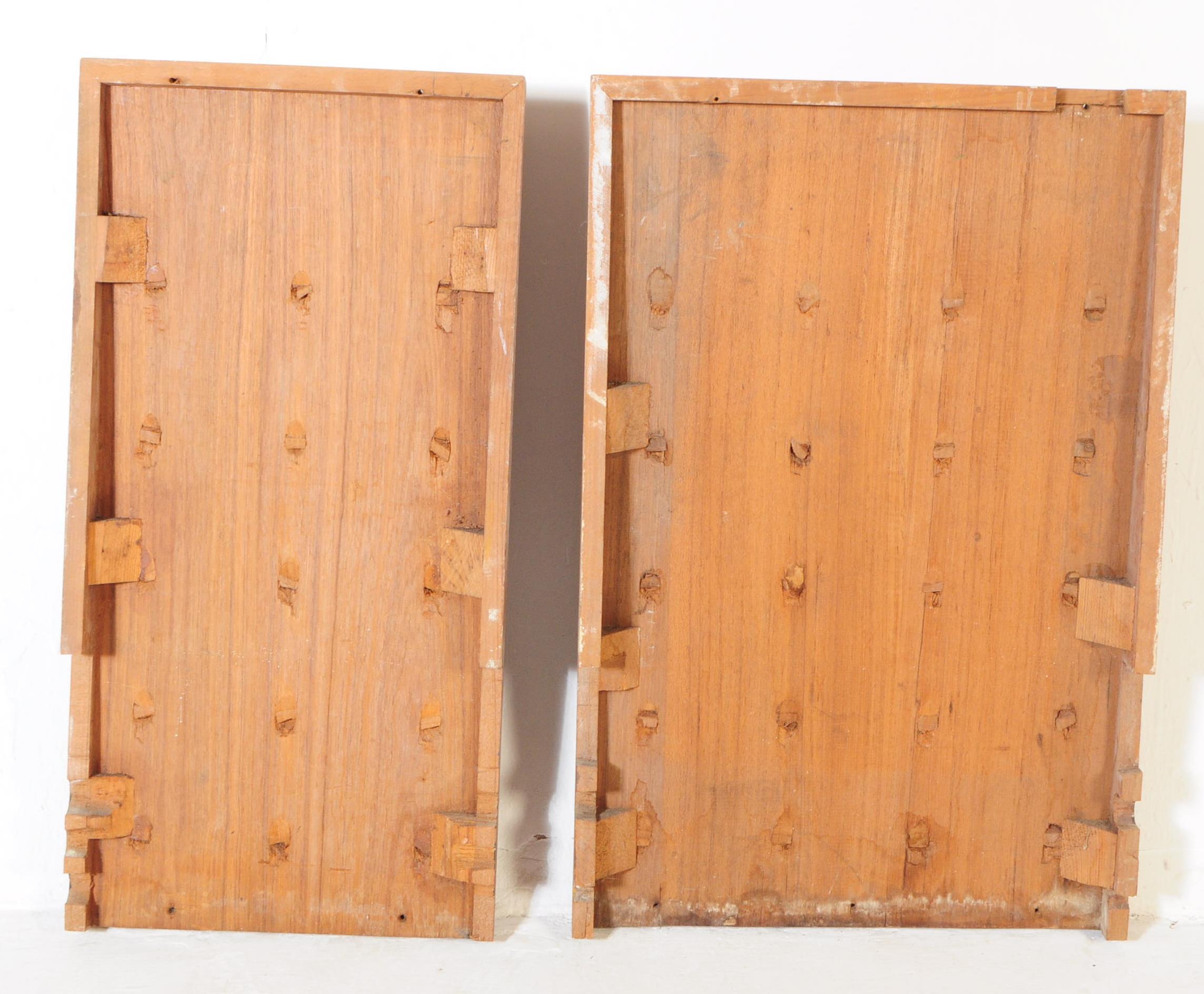TWO VINTAGE 20TH CENTURY WOODEN PANEL BOOT DRYING WALL PANELS - Image 5 of 7