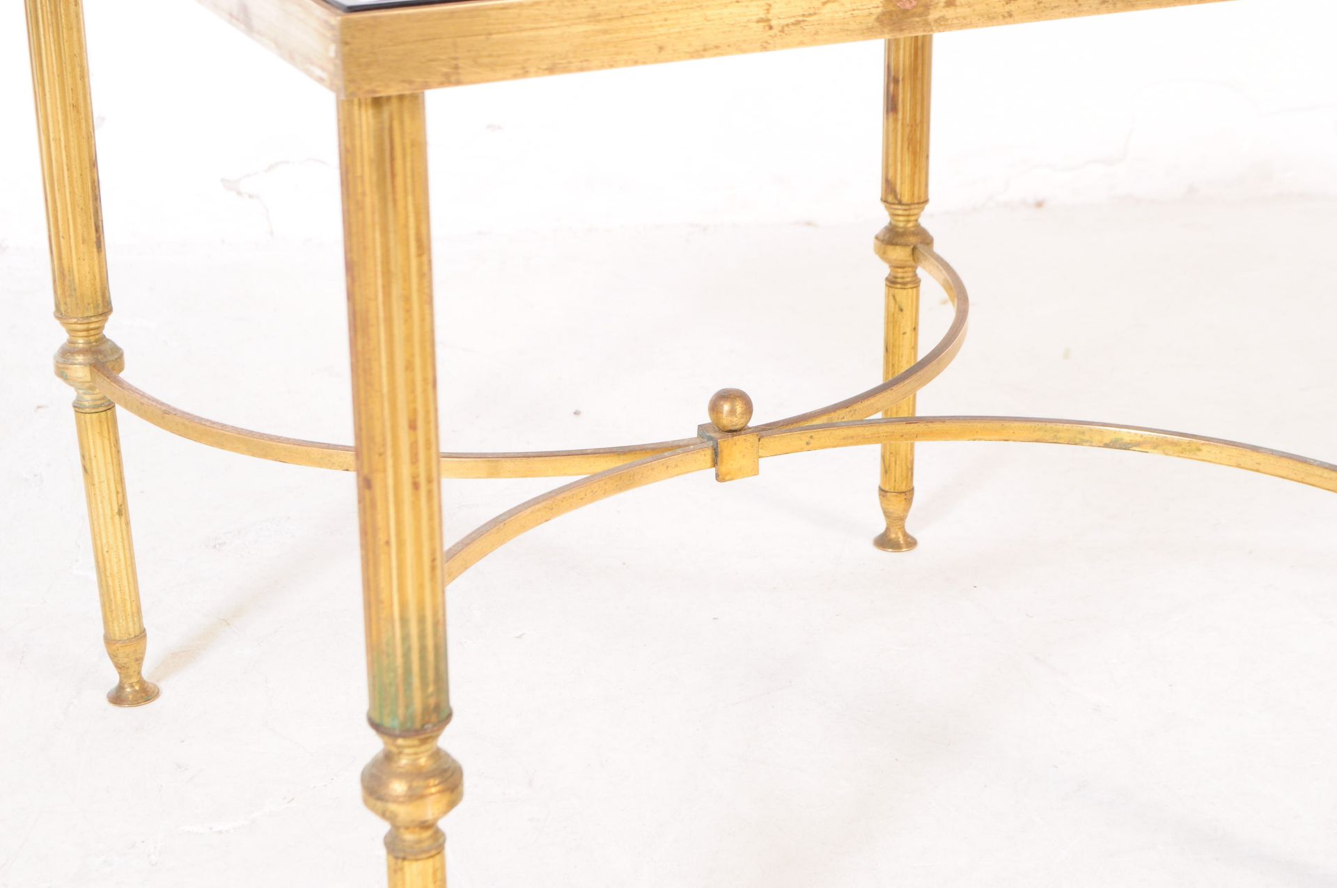 HOLLYWOOD REGENCY MANNER BRASS COFFEE TABLE - Image 4 of 4