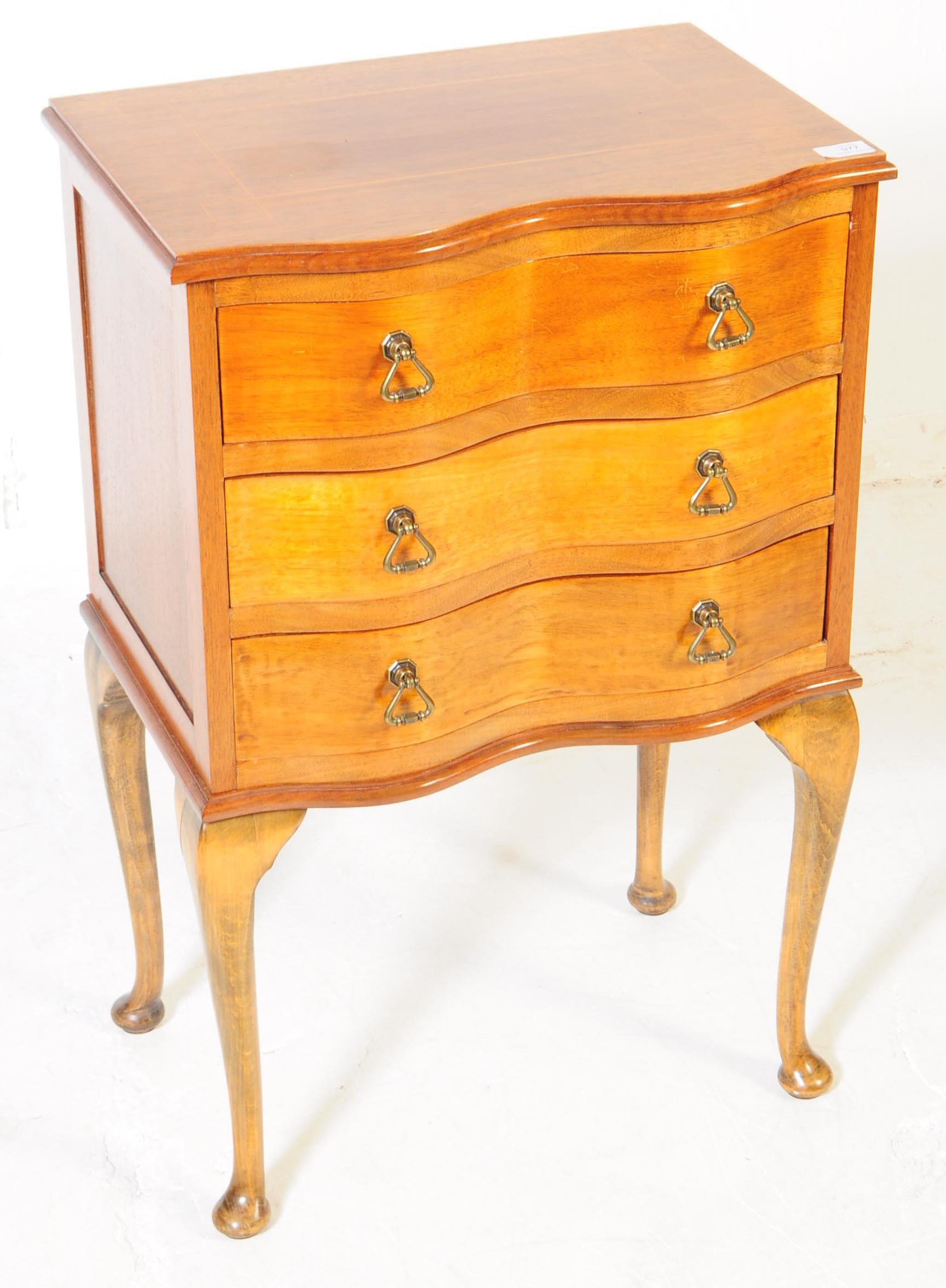 GEORGE III REVIVAL SERPENTINE FRONT CHEST OF DRAWERS - Image 2 of 5