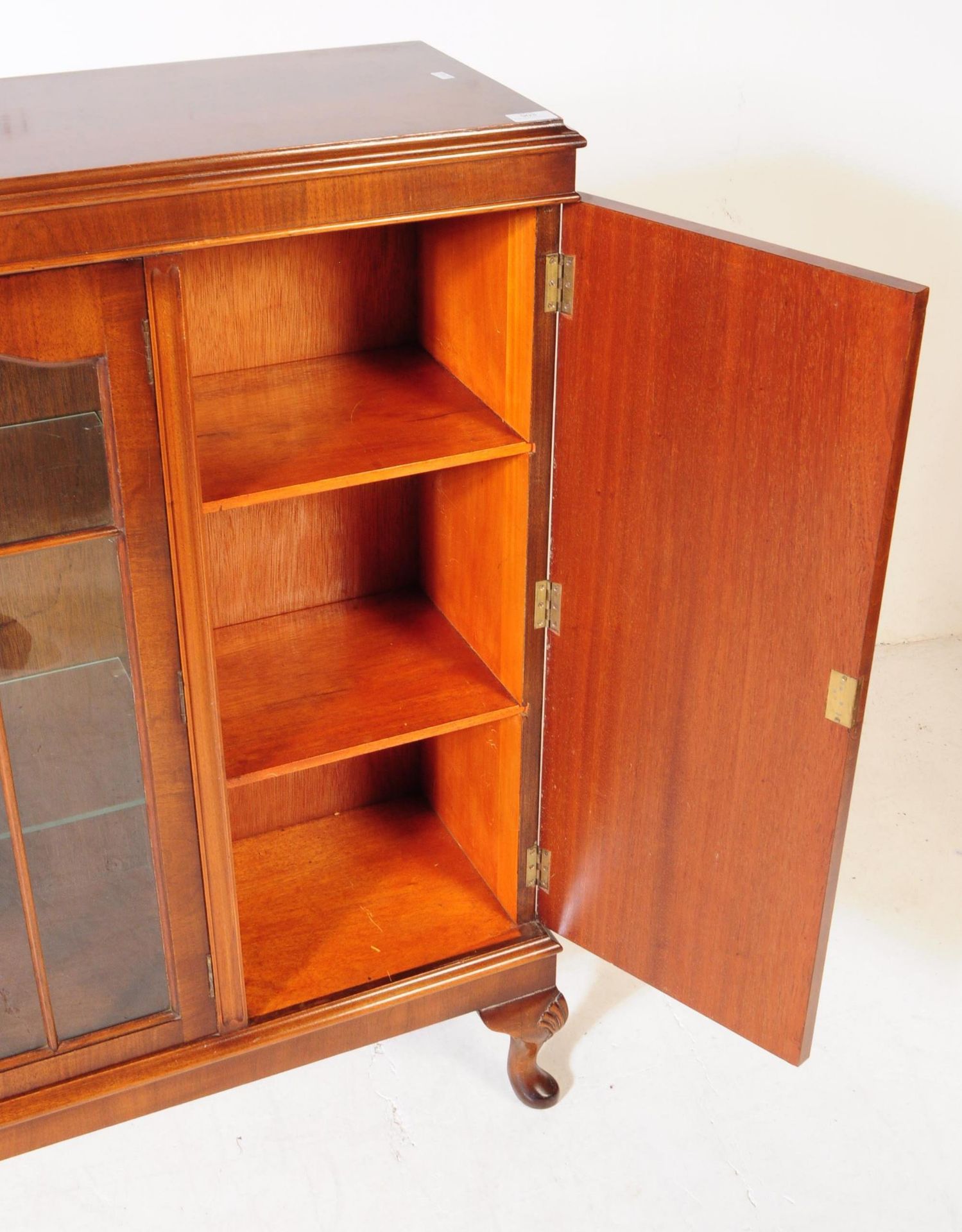 1940S QUEEN ANNE REVIVAL WALNUT BOOKCASE - Image 3 of 4
