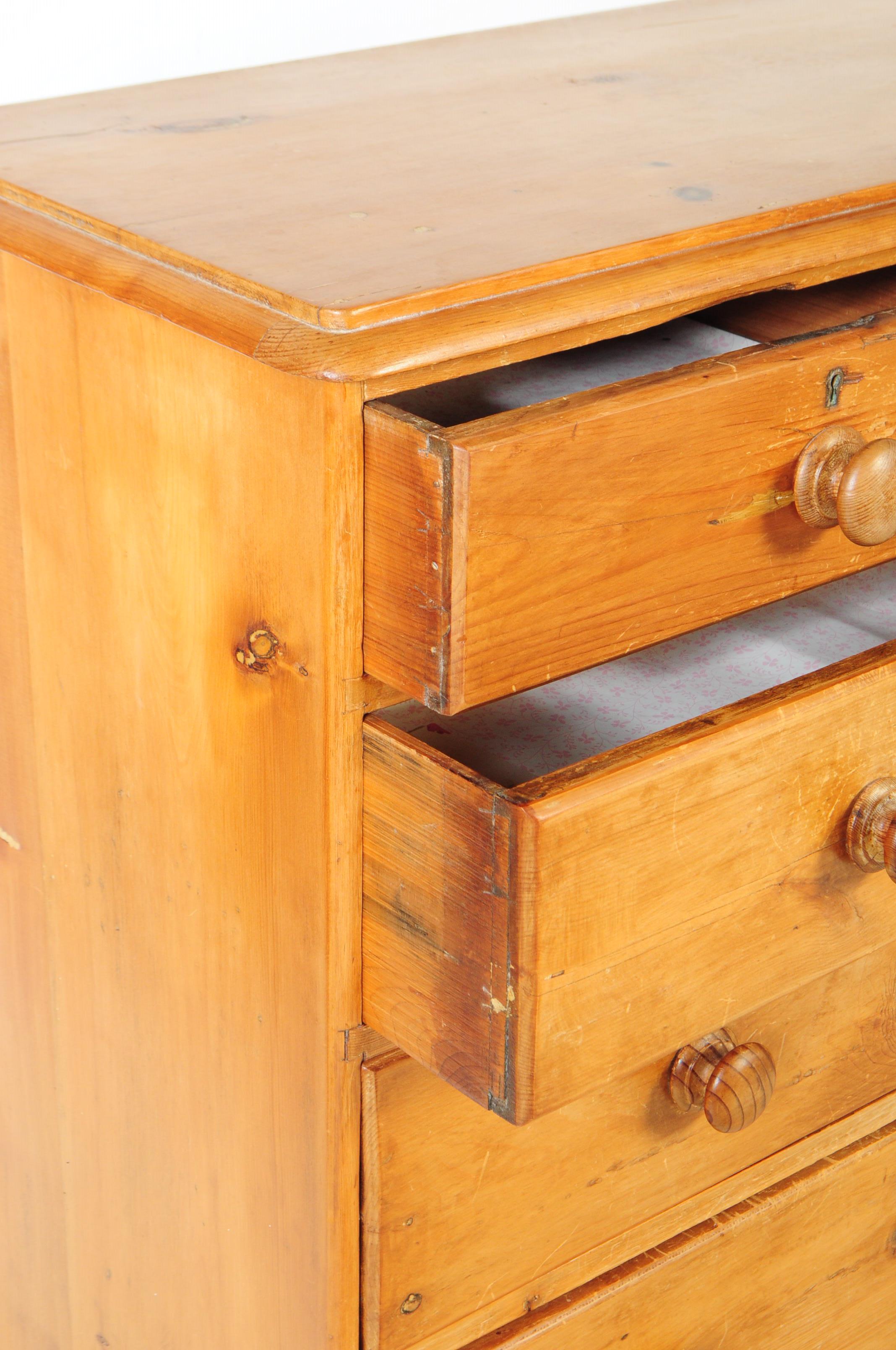 19TH CENTURY VICTORIAN PINE CHEST OF DRAWERS - Image 4 of 6
