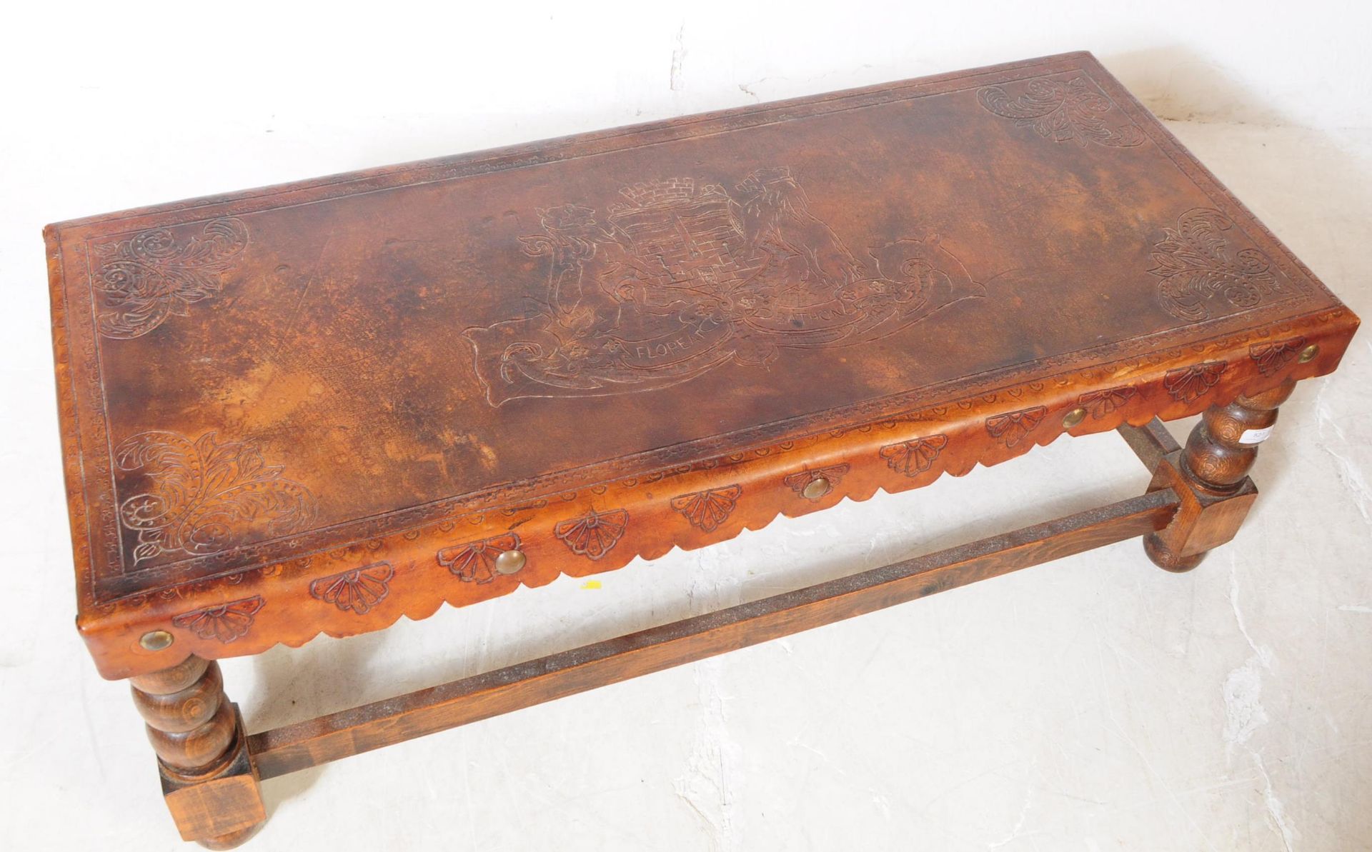EARLY 20TH CENTURY LEATHER TOPPED OAK COFFEE TABLE - Image 3 of 5