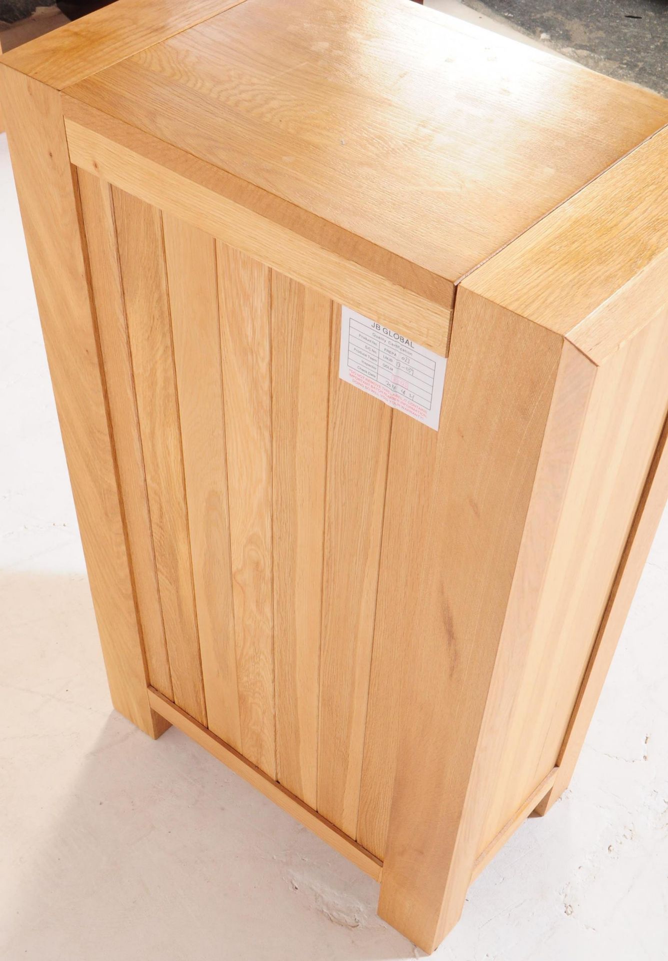M&S SONOMA - PAIR OF OAK BEDSIDE TABLES - Image 5 of 11