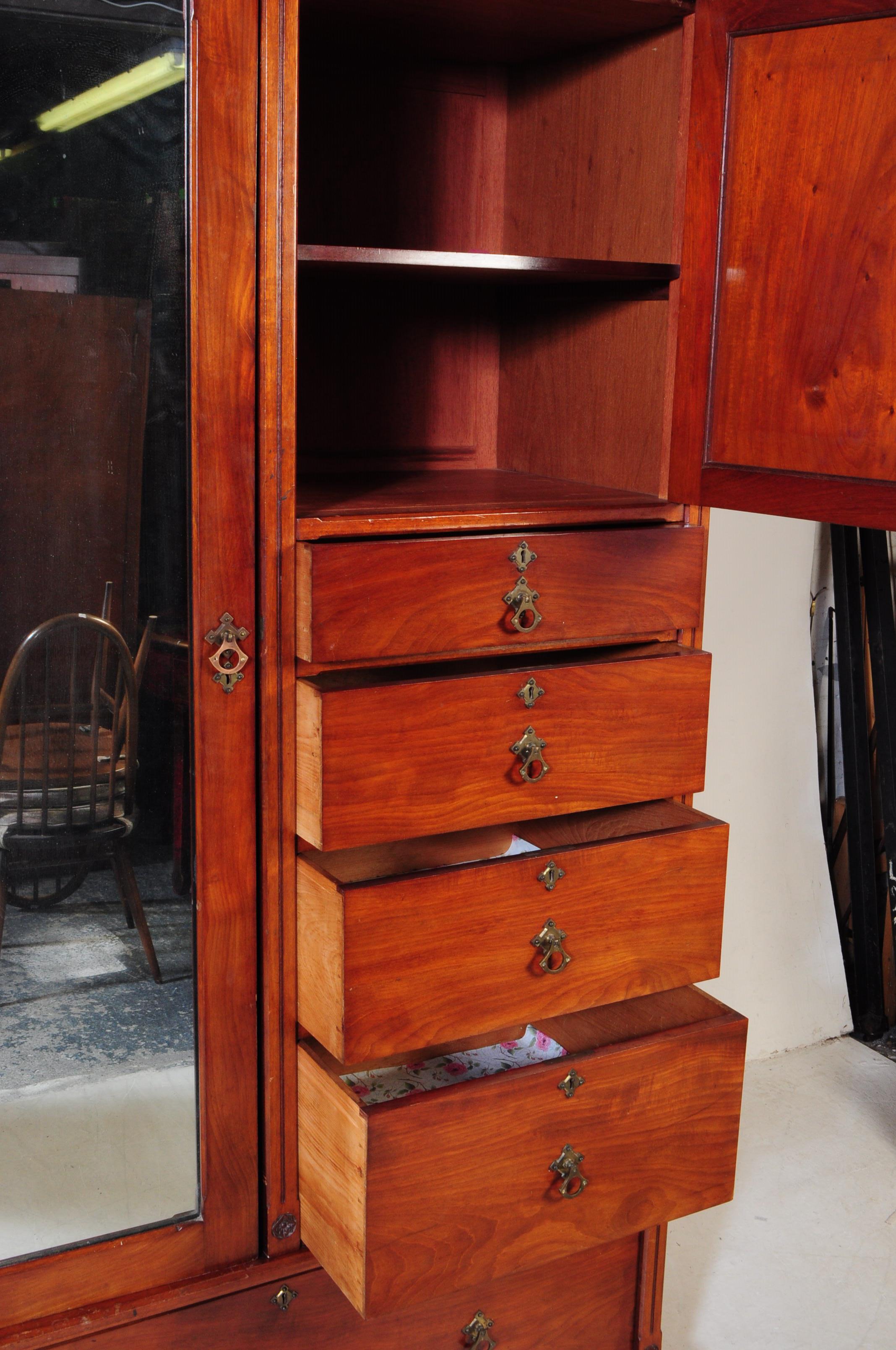 19TH CENTURY ARTS & CRAFTS MAHOGANY WARDROBE - Image 4 of 8