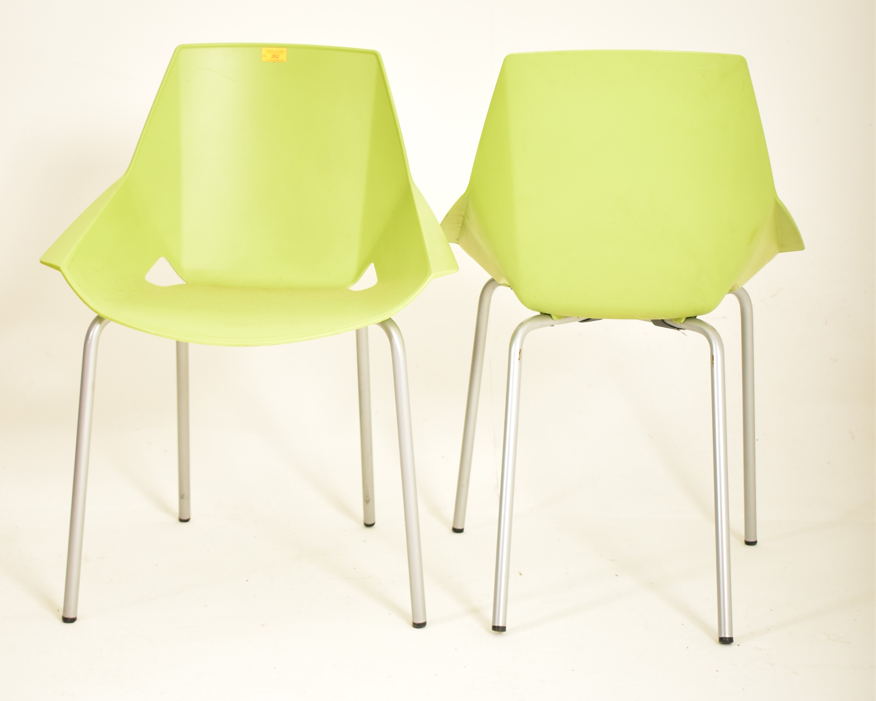 ACTIU - VIVA CHAIR - SET OF FOUR STACKING DINING CHAIRS - Image 4 of 4