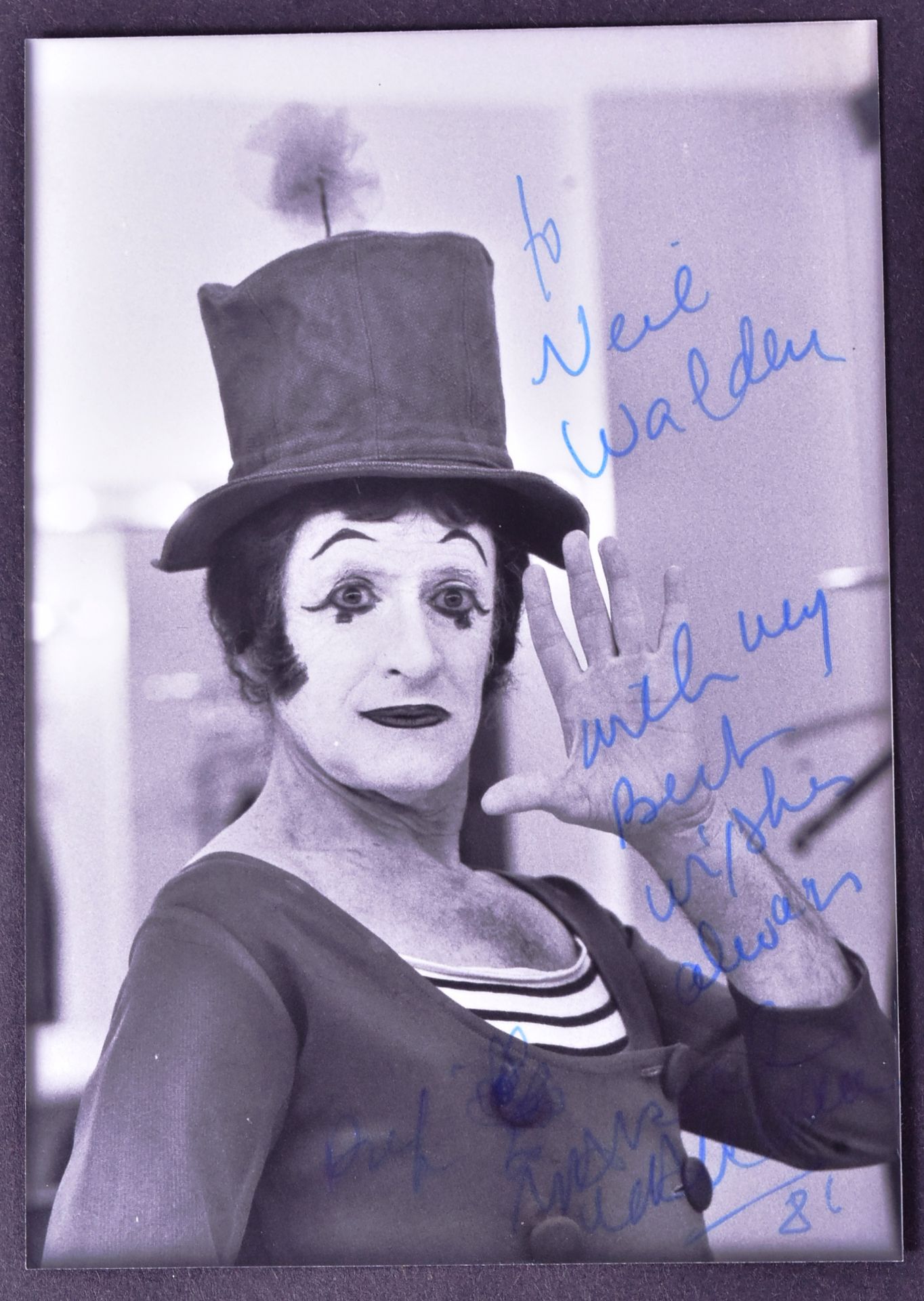 MARCEL MARCEAU - 1923-2007 - SIGNED PHOTOGRAPH - Bild 2 aus 3