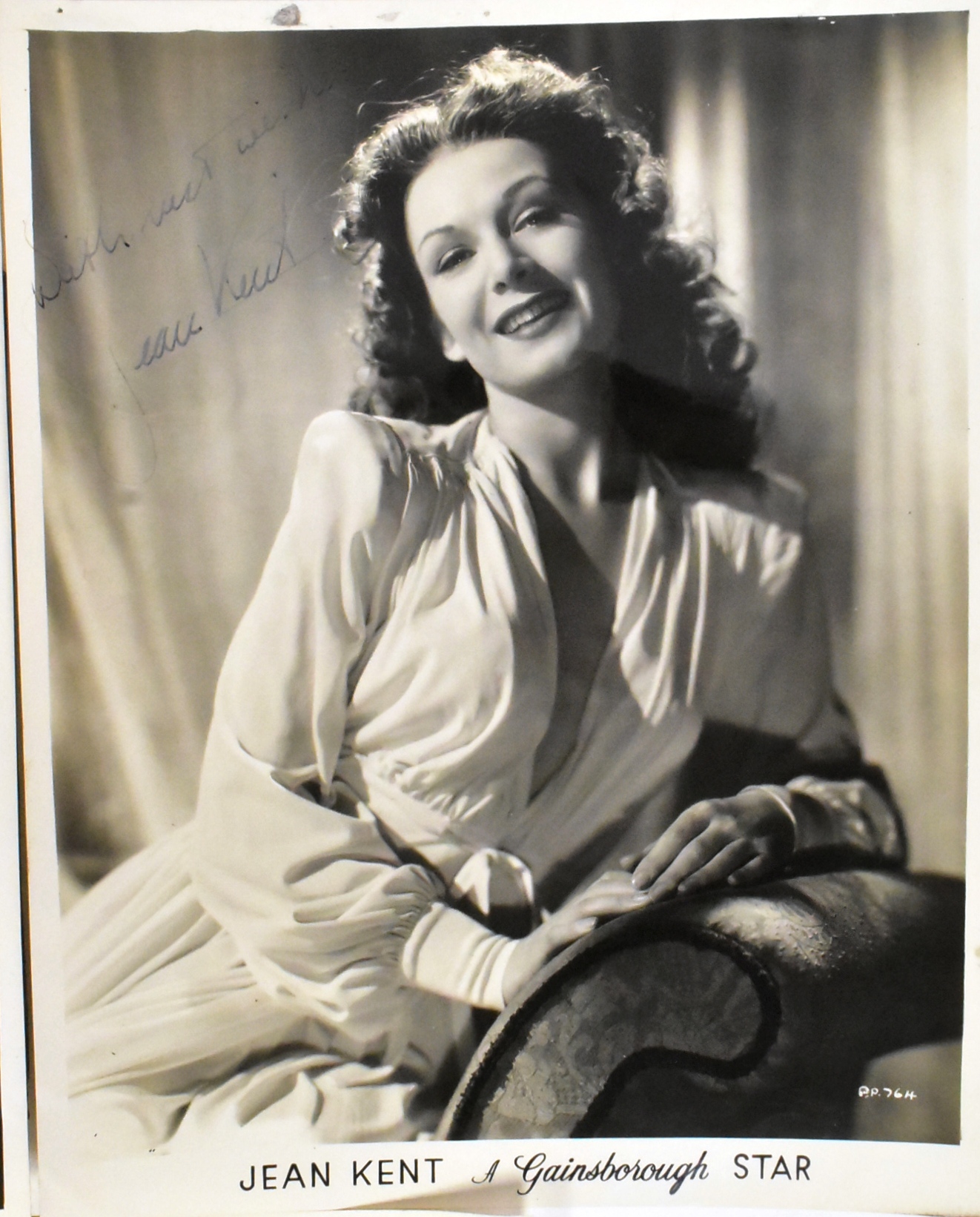 CLASSIC HOLLYWOOD - COLLECTION OF 'GAINSBOROUGH' AUTOGRAPHS - Image 4 of 6