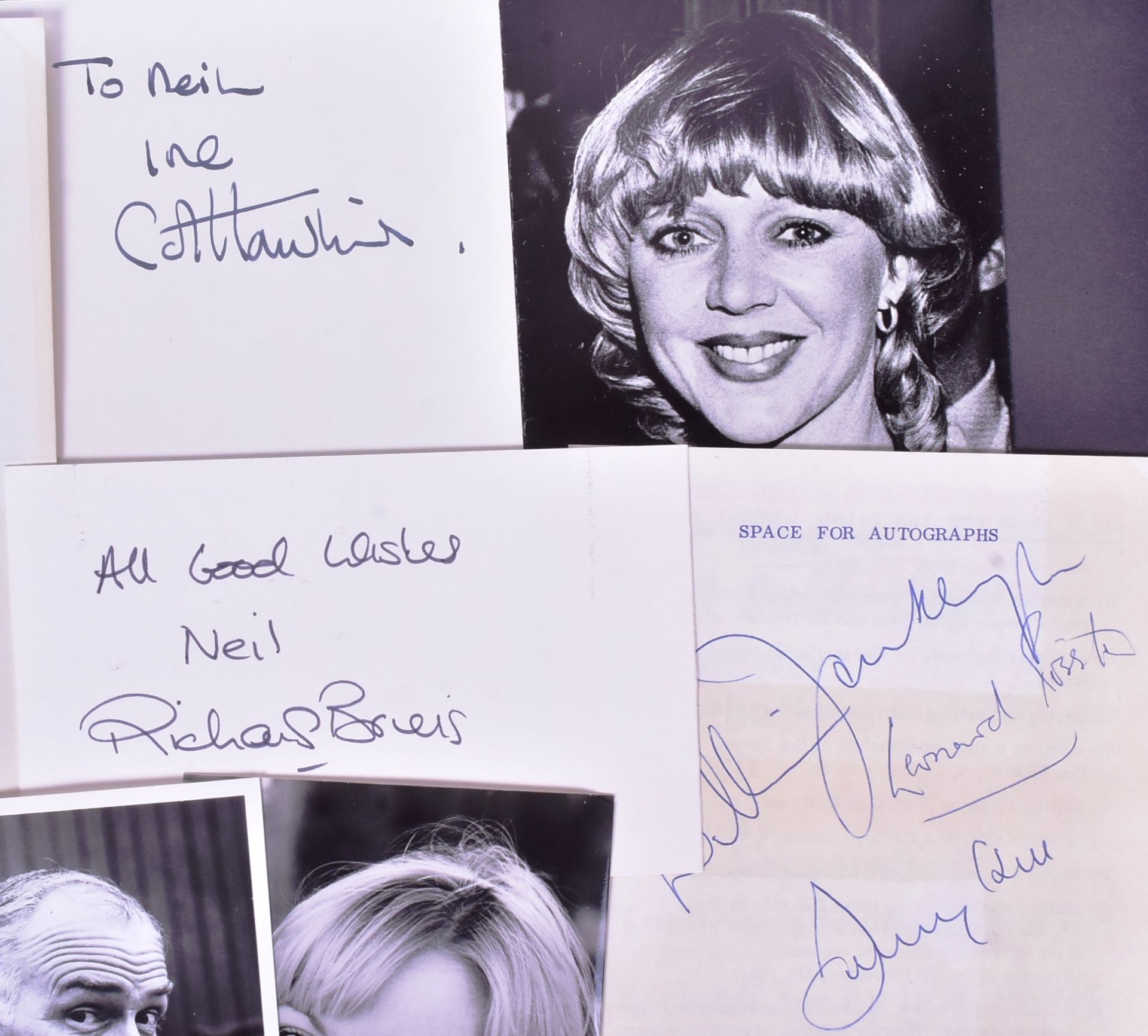 AUTOGRAPHS - BRITISH COMEDY - COLLECTION OF AUTOGRAPHS - Bild 4 aus 5