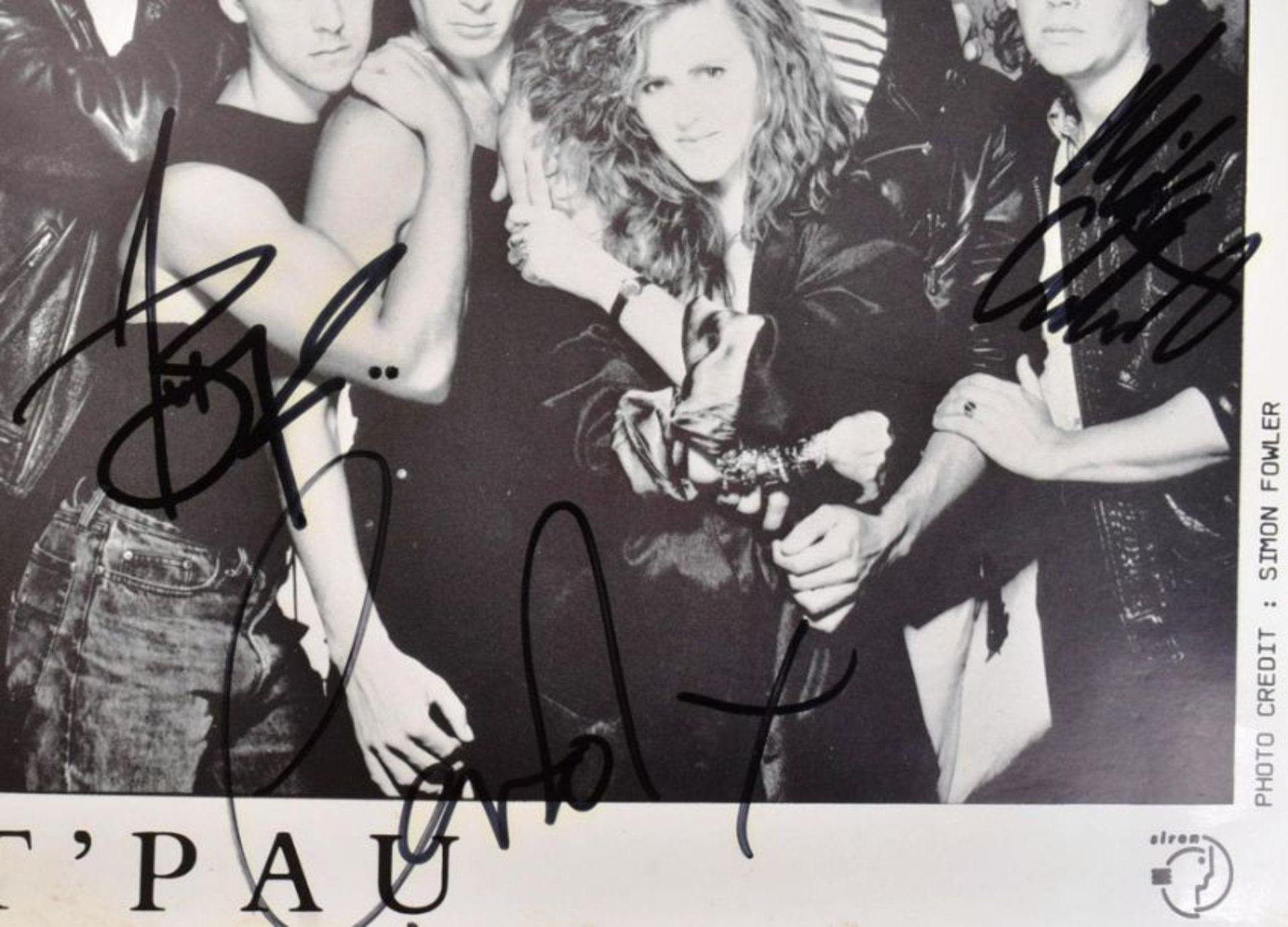 T'PAU (ENGLISH POP BAND) - AUTOGRAPHED VINTAGE PHOTOGRAPH - Image 2 of 4