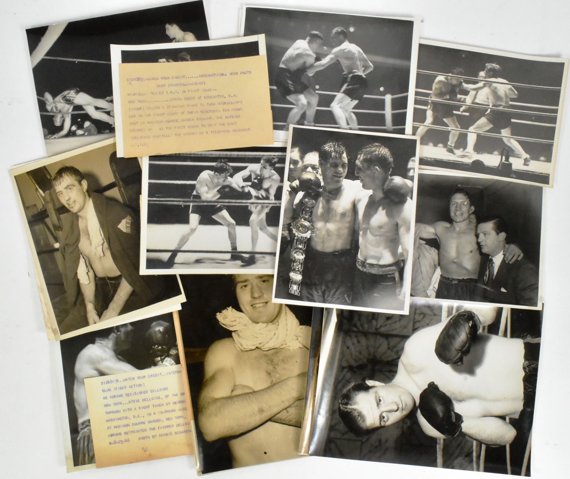 BOXING - COLLECTION OF 1940S PRESS PHOTOGRAPHS - Bild 3 aus 5