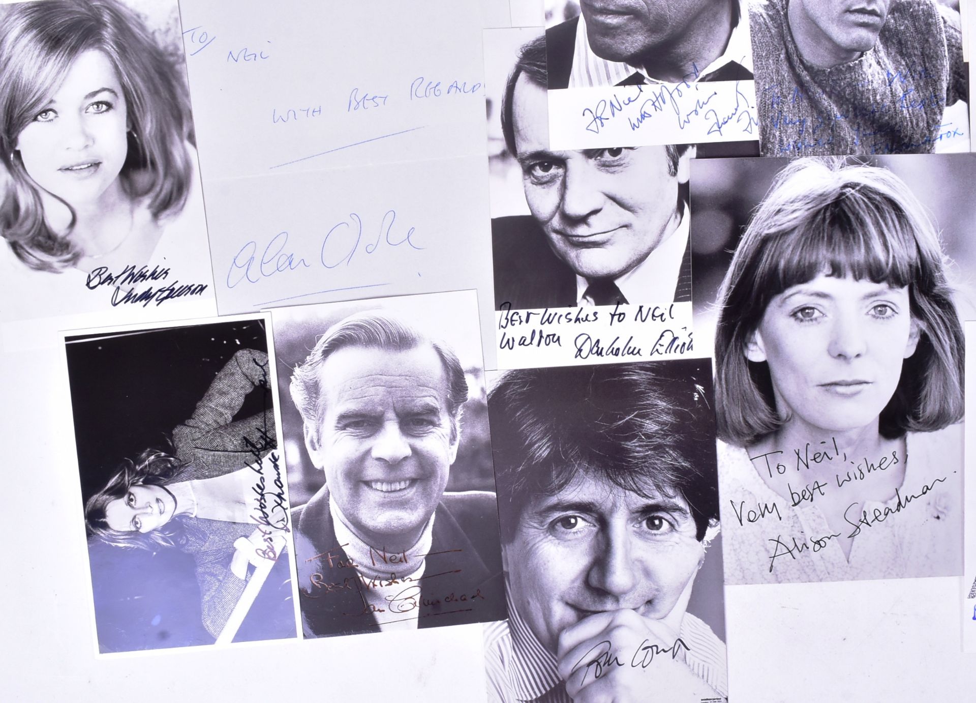 AUTOGRAPHS - ACTORS - LARGE COLLECTION OF SIGNED ITEMS - Bild 5 aus 5