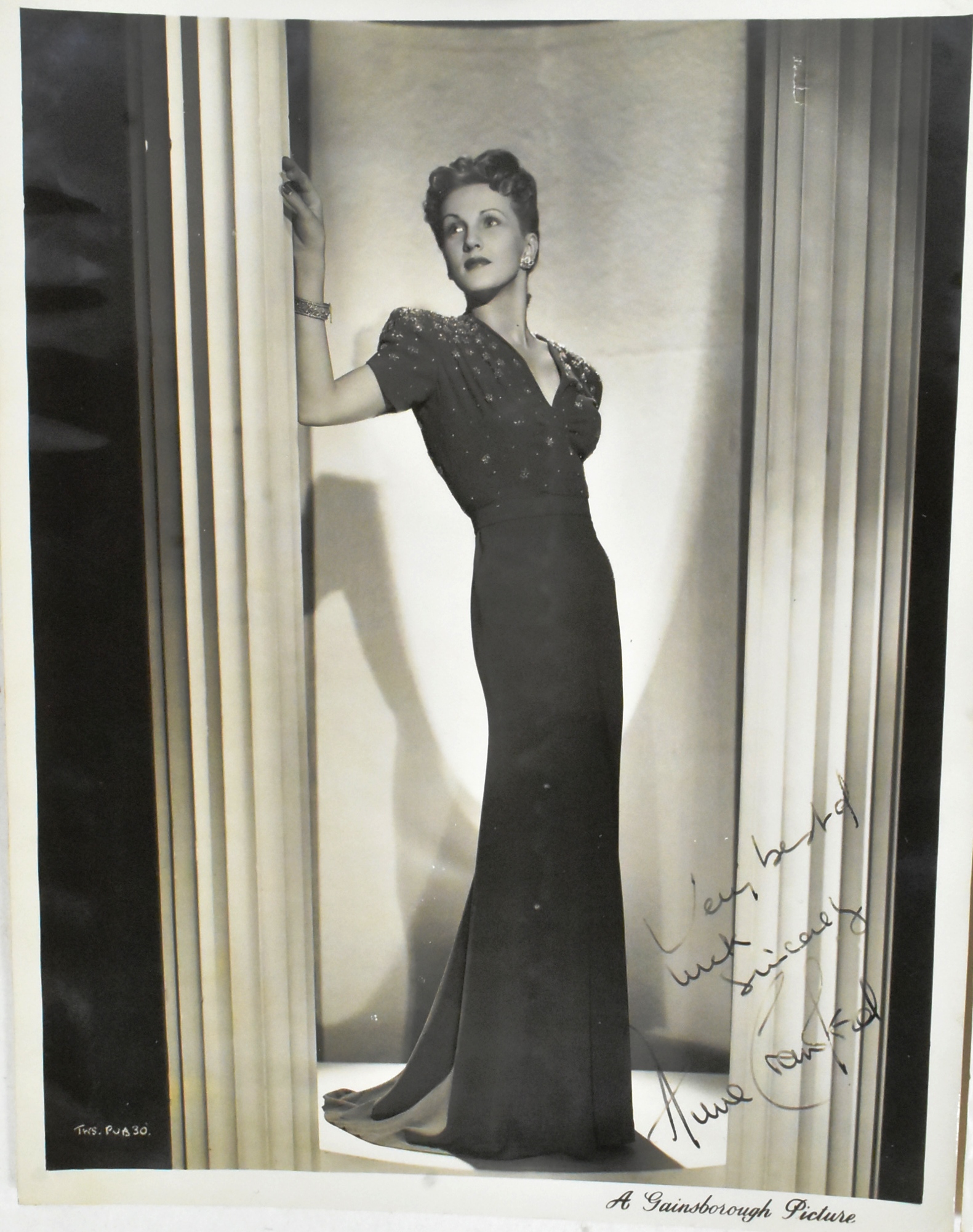 CLASSIC HOLLYWOOD - COLLECTION OF 'GAINSBOROUGH' AUTOGRAPHS - Image 2 of 6