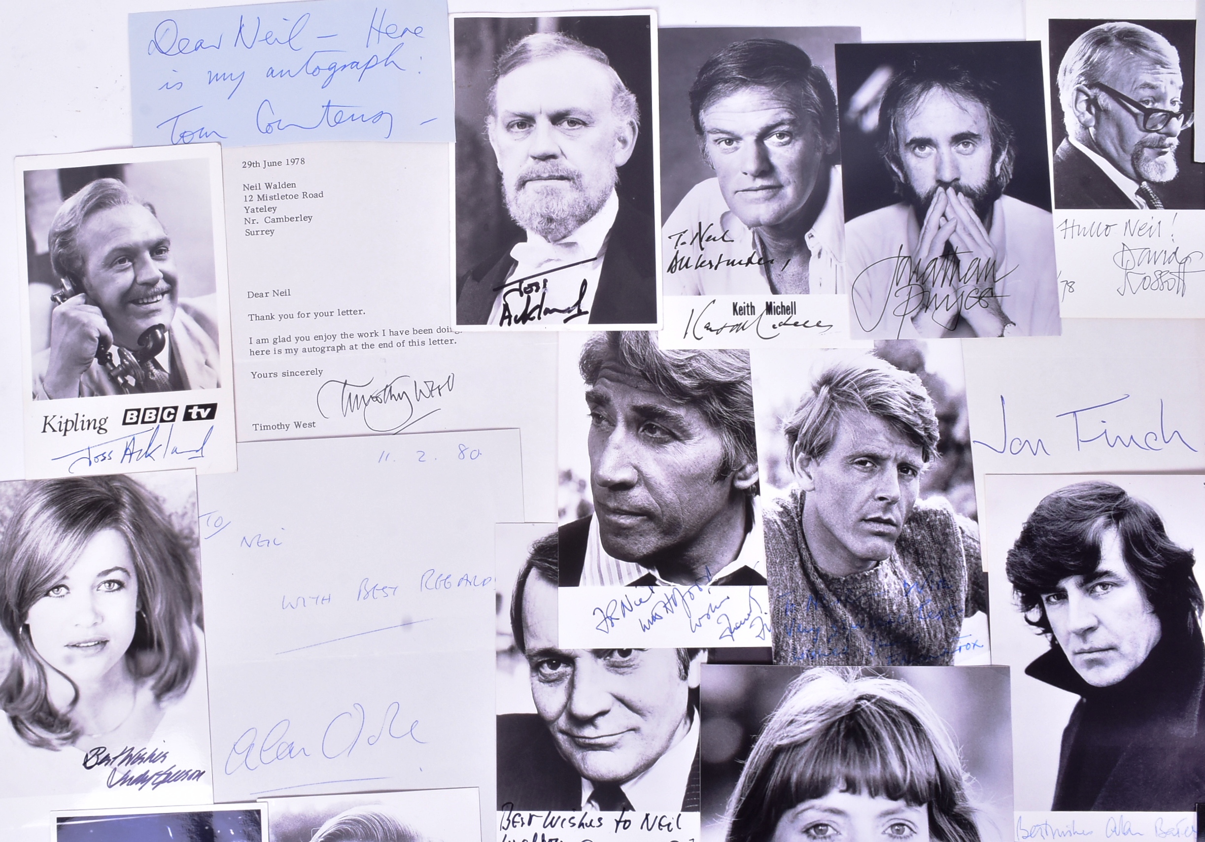 AUTOGRAPHS - ACTORS - LARGE COLLECTION OF SIGNED ITEMS - Image 4 of 5
