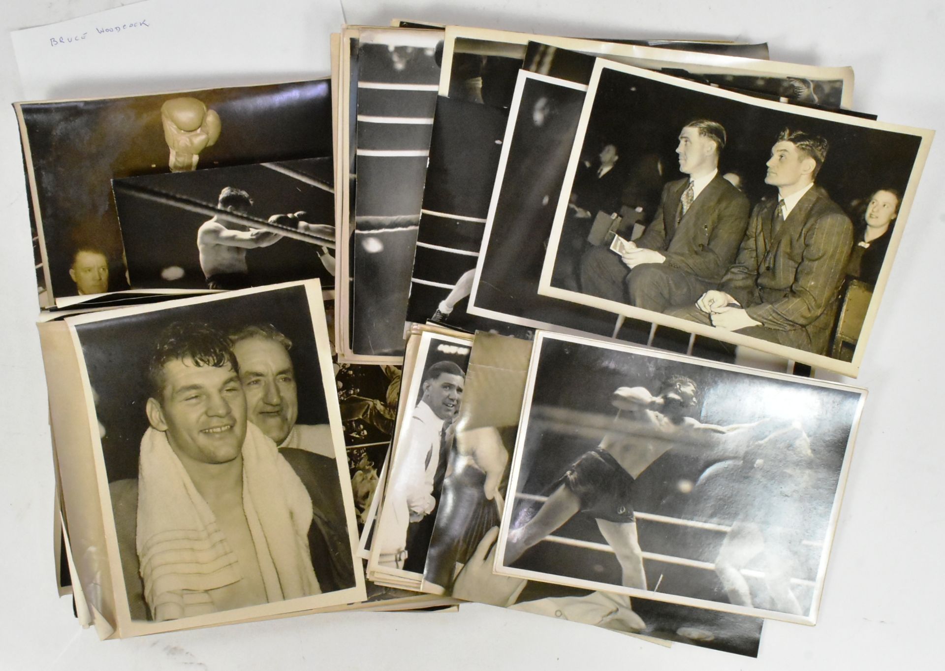 BOXING - COLLECTION OF 1940S PRESS PHOTOGRAPHS - Bild 2 aus 5
