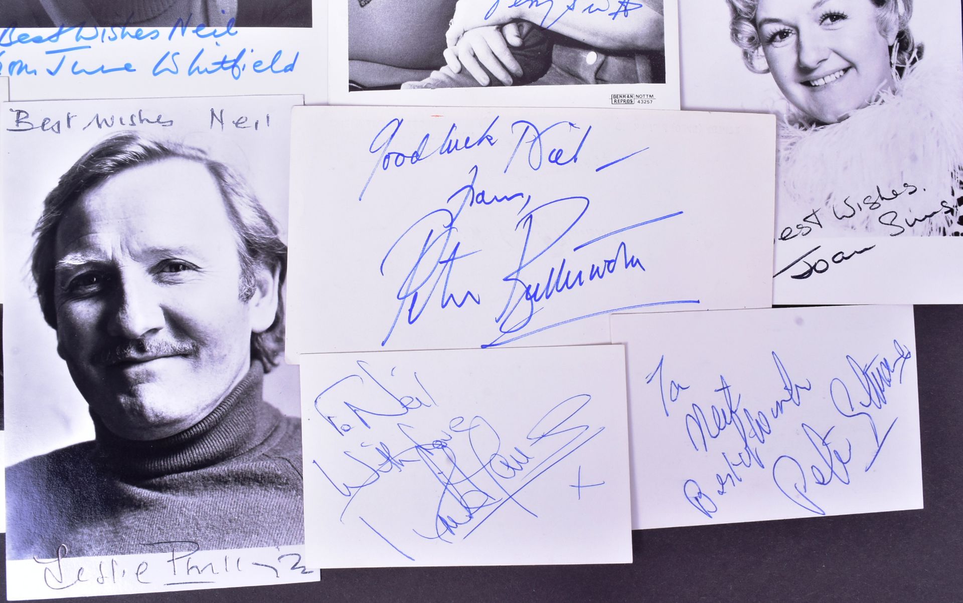 CARRY ON - CAST MEMBER AUTOGRAPHS - Bild 2 aus 4