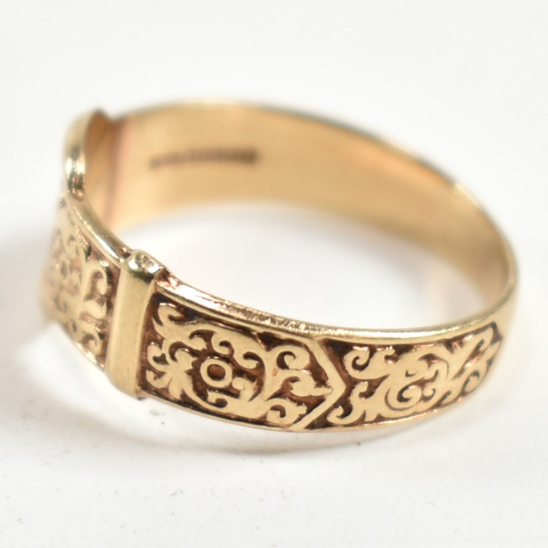 HALLMARKED 9CT GOLD ENGRAVED BELT BUCKLE RING - Image 5 of 9