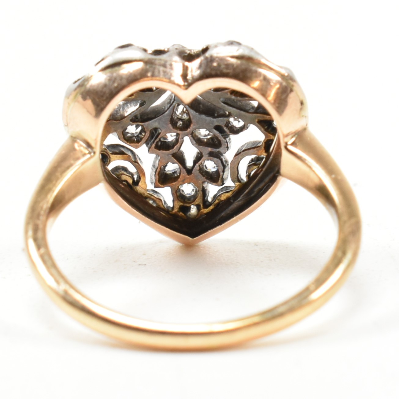 VICTORIAN PIERCED DIAMOND HEART RING - Image 2 of 9