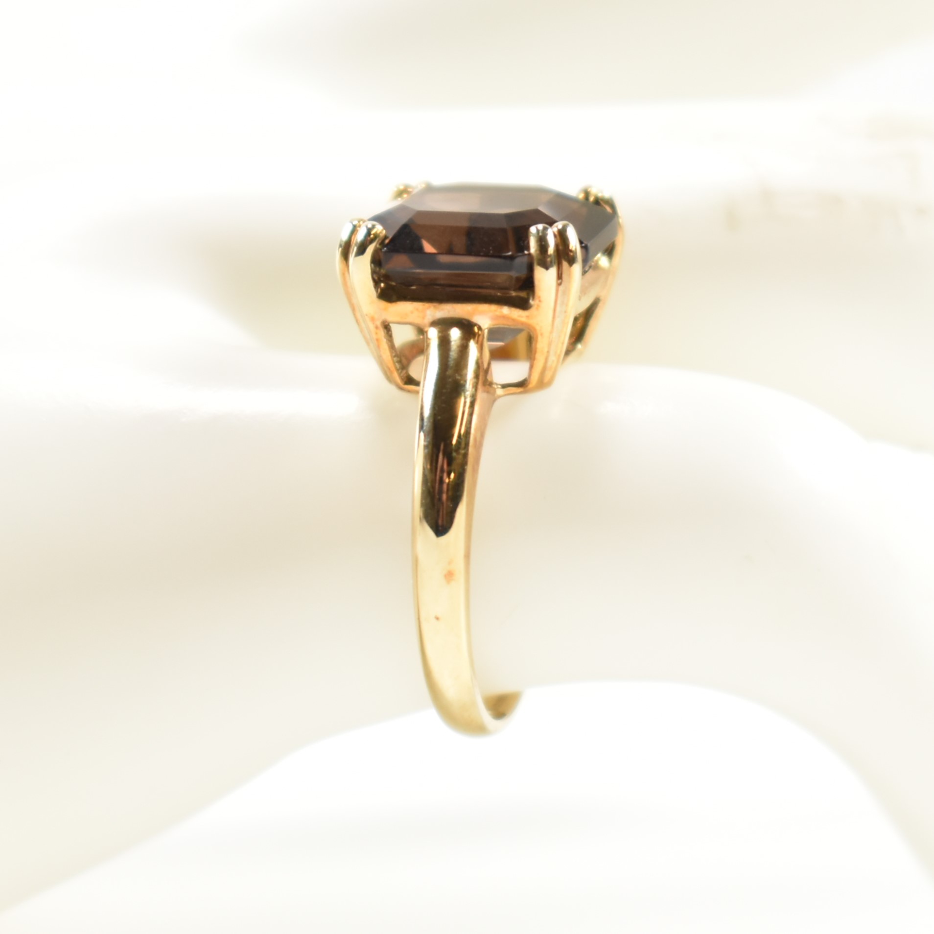 HALLMARKED 9CT GOLD & SMOKY QUARTZ RING - Bild 9 aus 10