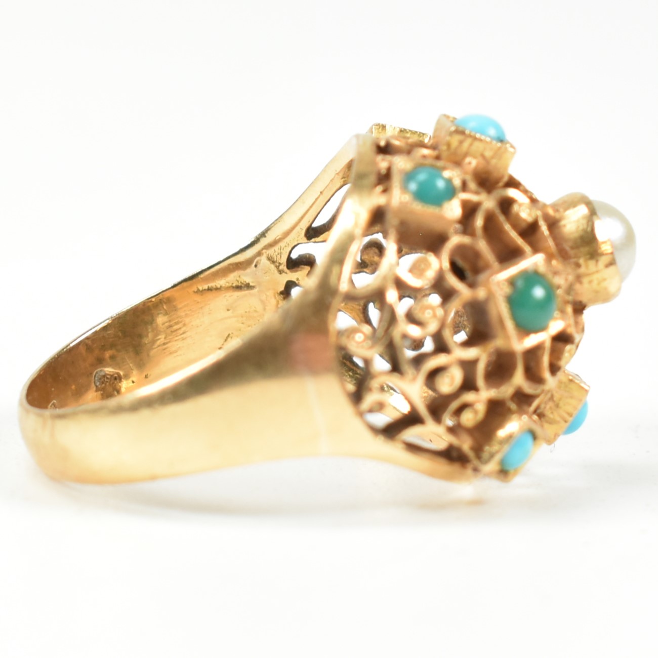 18CT GOLD & TURQUOISE BOMBE RING - Image 6 of 10