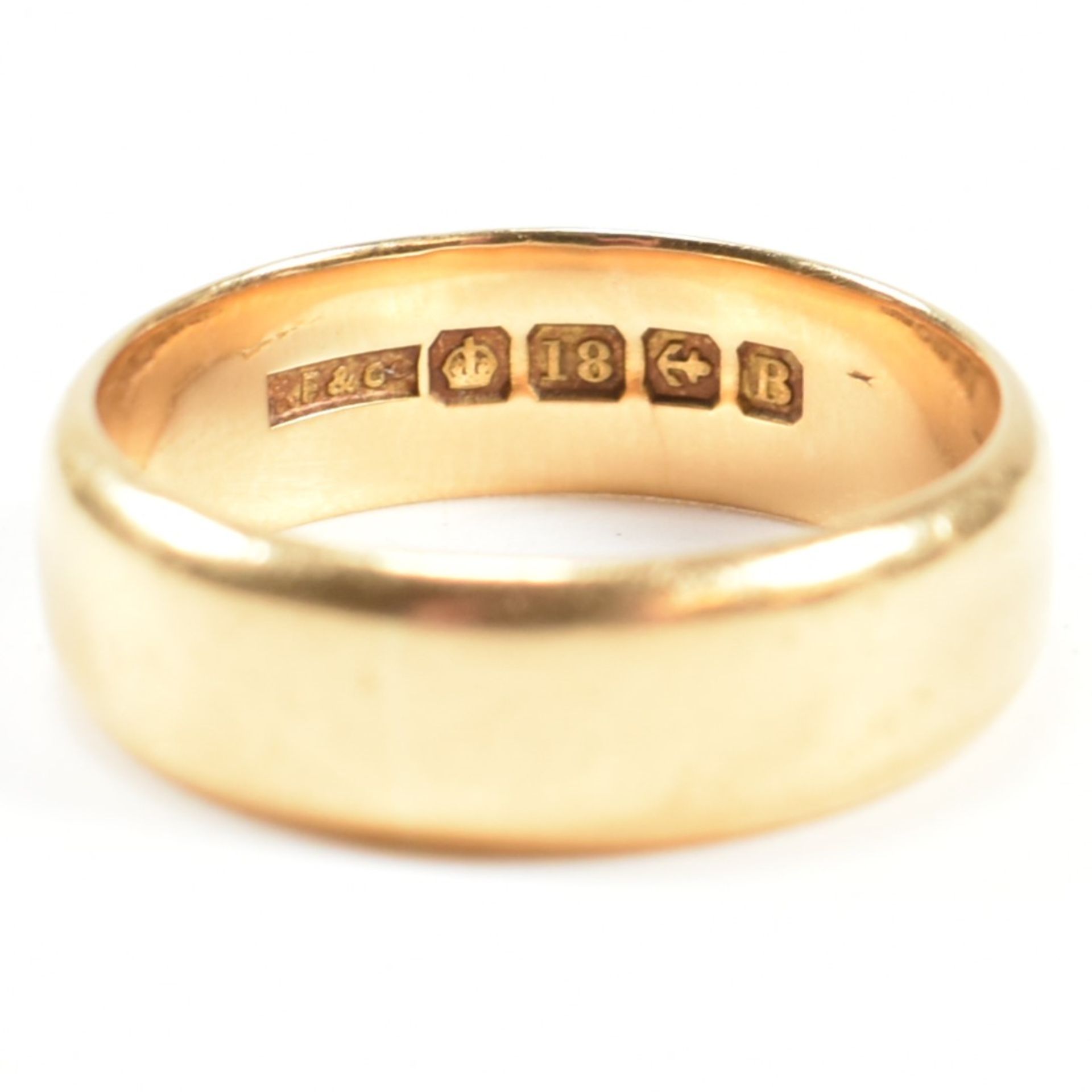 HALLMARKED 18CT GOLD BAND RING - Image 3 of 4