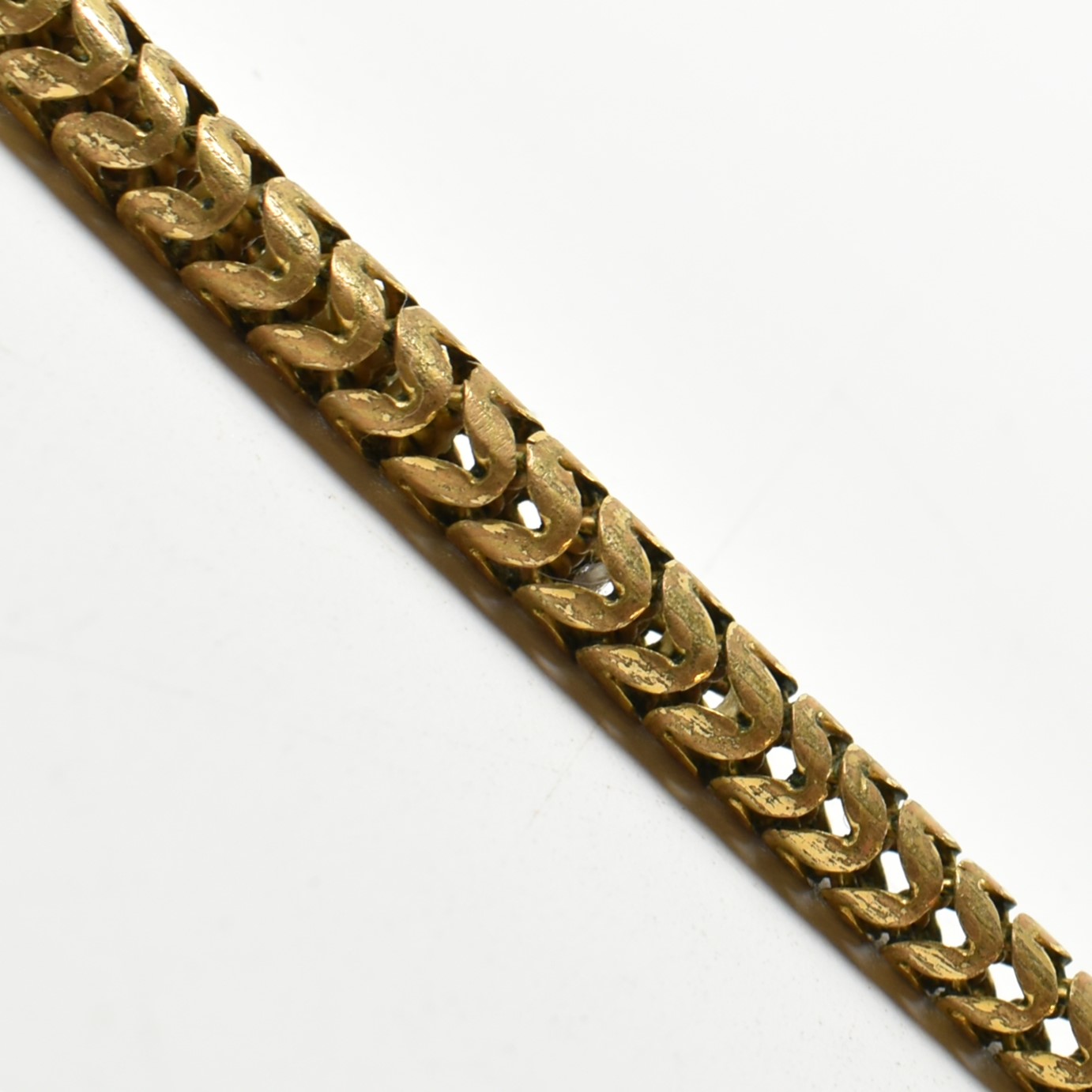 LATE VICTORIAN/EARLY EDWARDIAN GILT METAL & PASTE SNAKE NECKLACE - Image 7 of 11