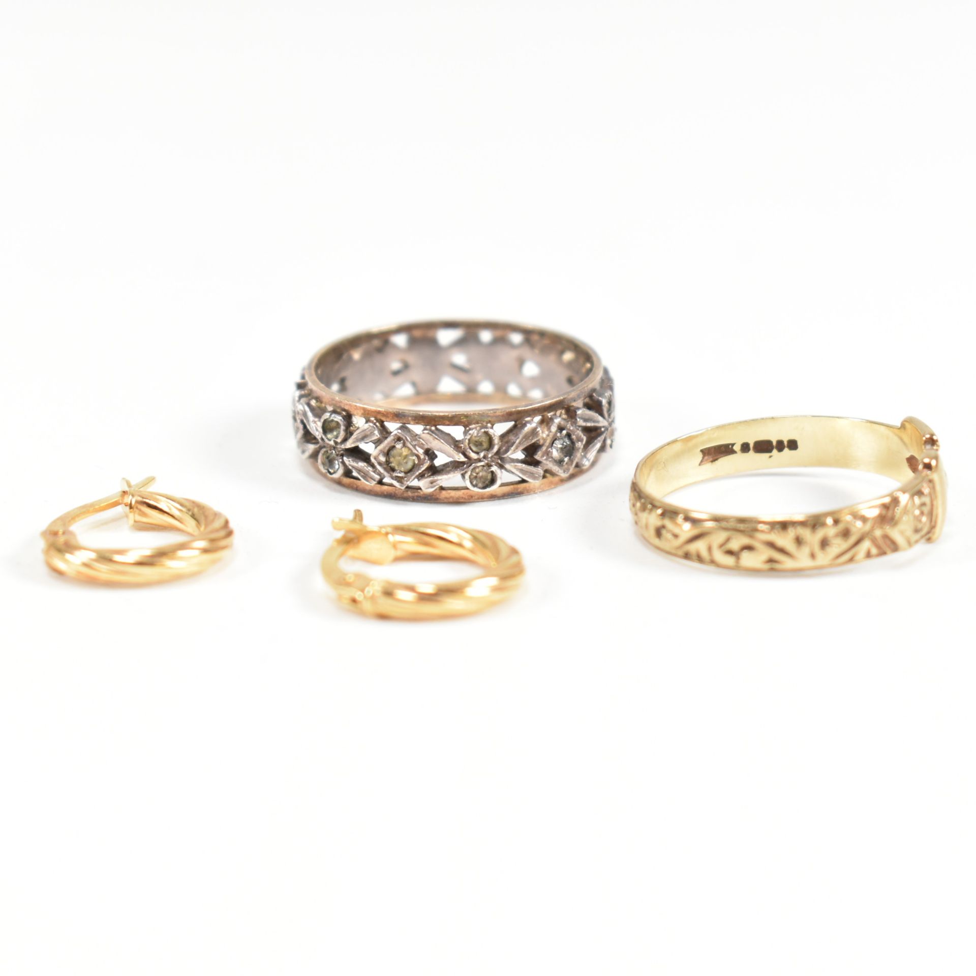 COLLECTION OF 9CT GOLD JEWELLERY INCLUDING GOLD & SILVER ETERNITY RING - Bild 8 aus 13