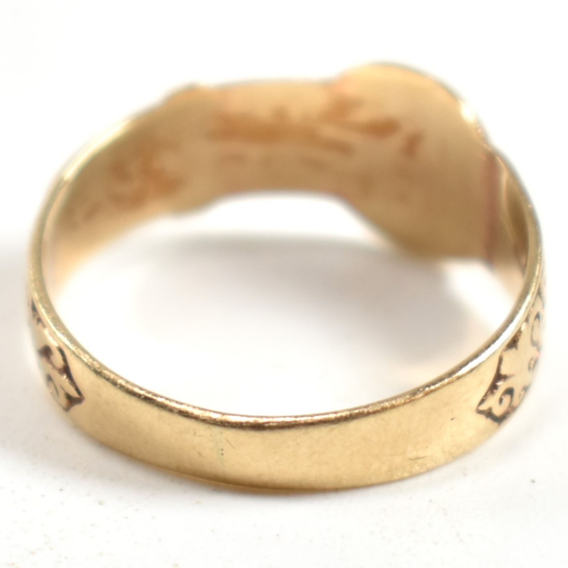 HALLMARKED 9CT GOLD ENGRAVED BELT BUCKLE RING - Image 2 of 9