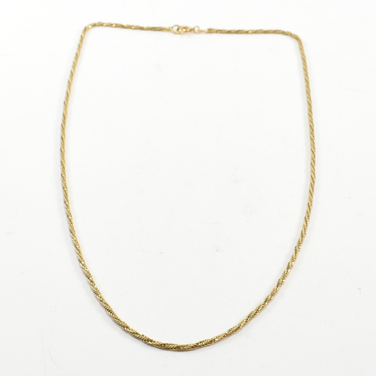 18CT GOLD TWISTED CHAIN NECKLACE - Image 4 of 4