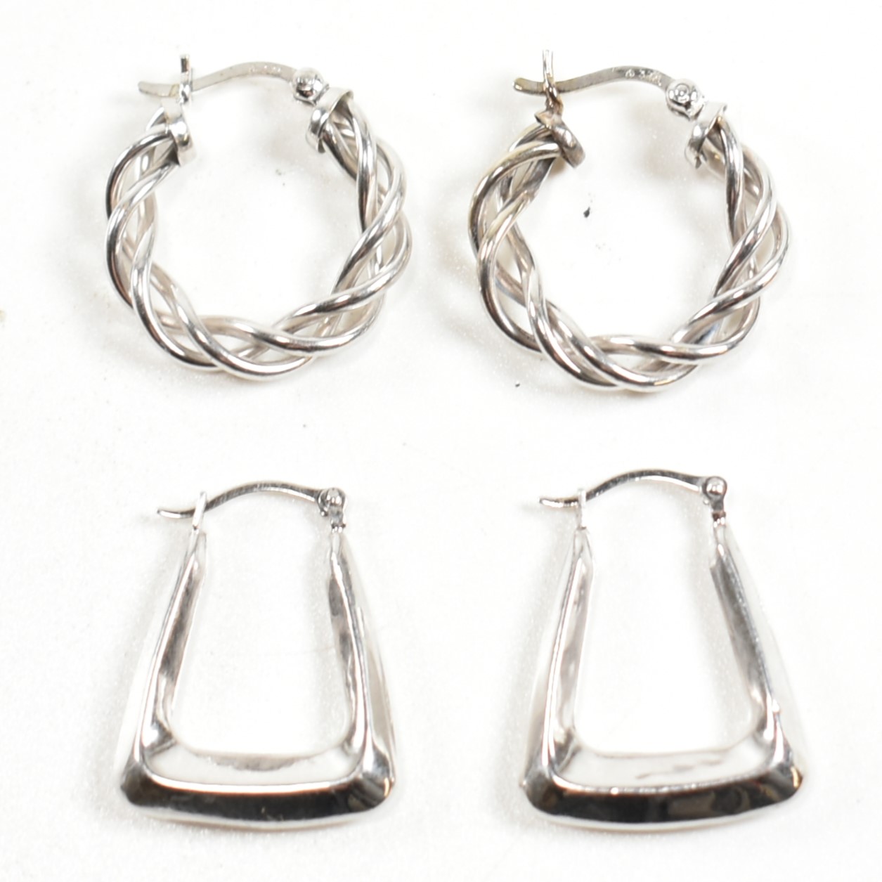 TWO PAIRS OF 9CT WHITE GOLD HOOP EARRINGS - Image 2 of 6