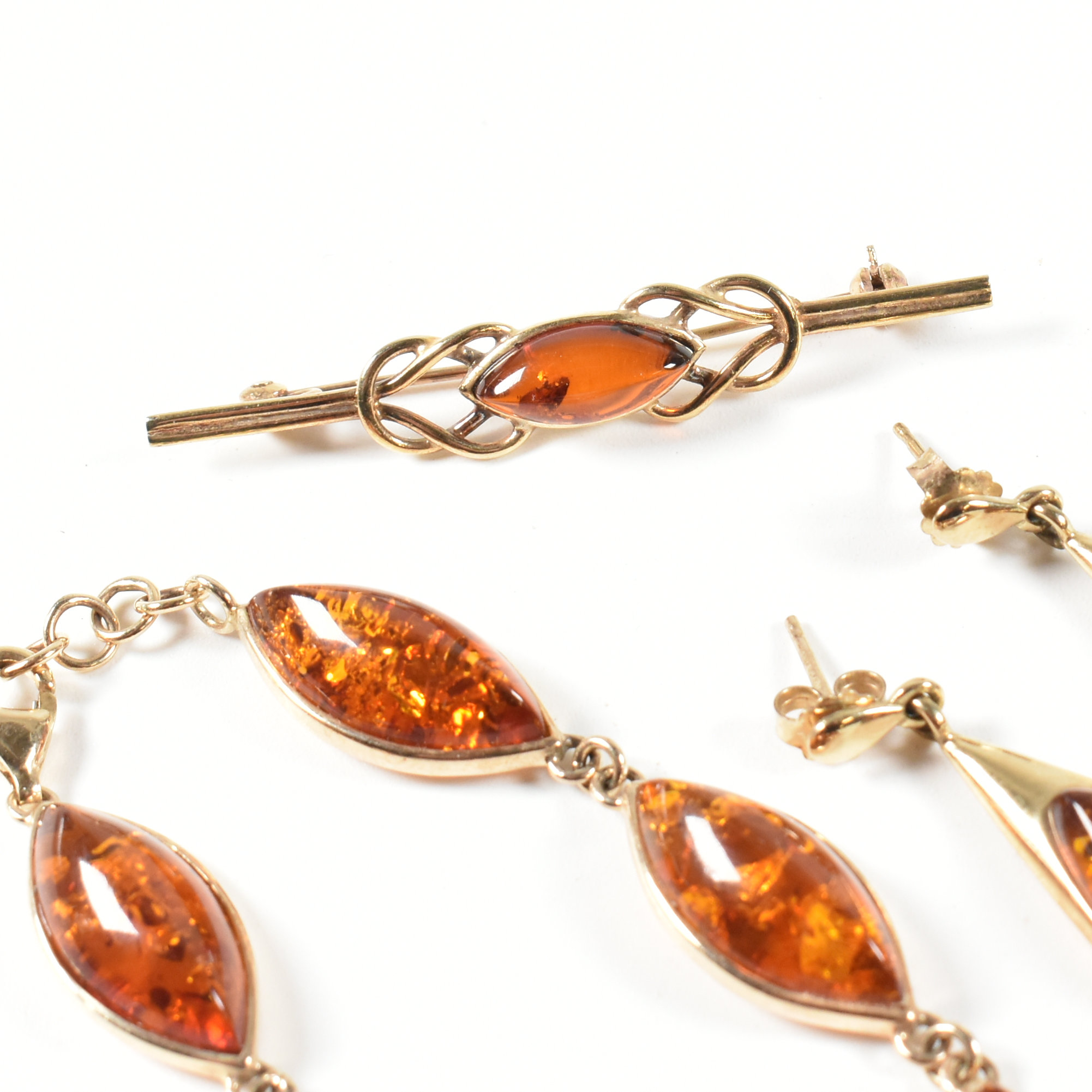 HALLMARKED 9CT GOLD & AMBER JEWELLERY SUITE - Image 2 of 7
