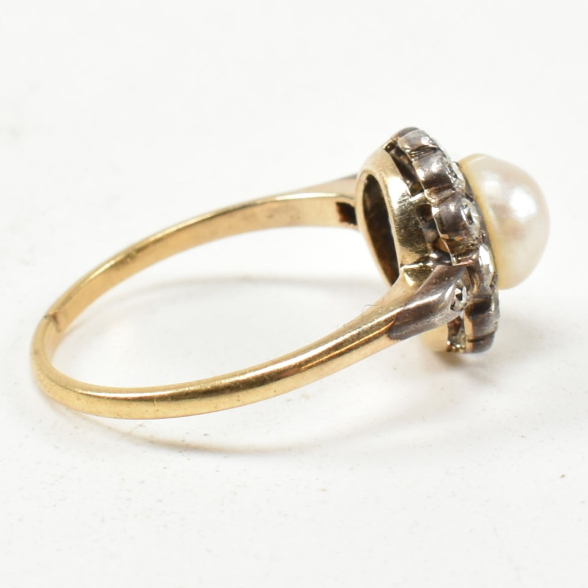 EARLY 20TH CENTURY PEARL & DIAMOND CLUSTER RING - Bild 4 aus 8