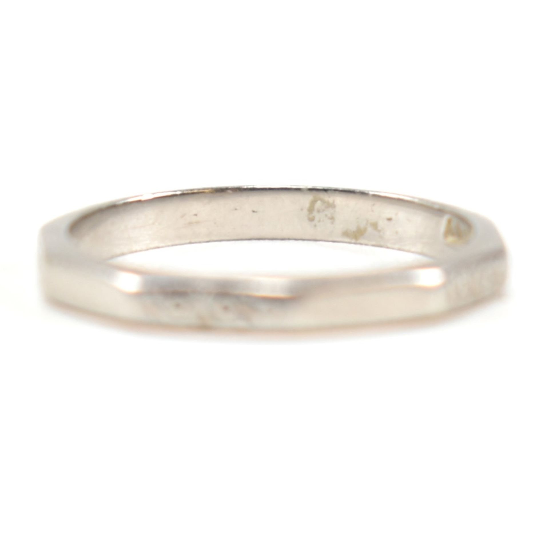 PLATINUM FACETED BAND RING - Image 3 of 5