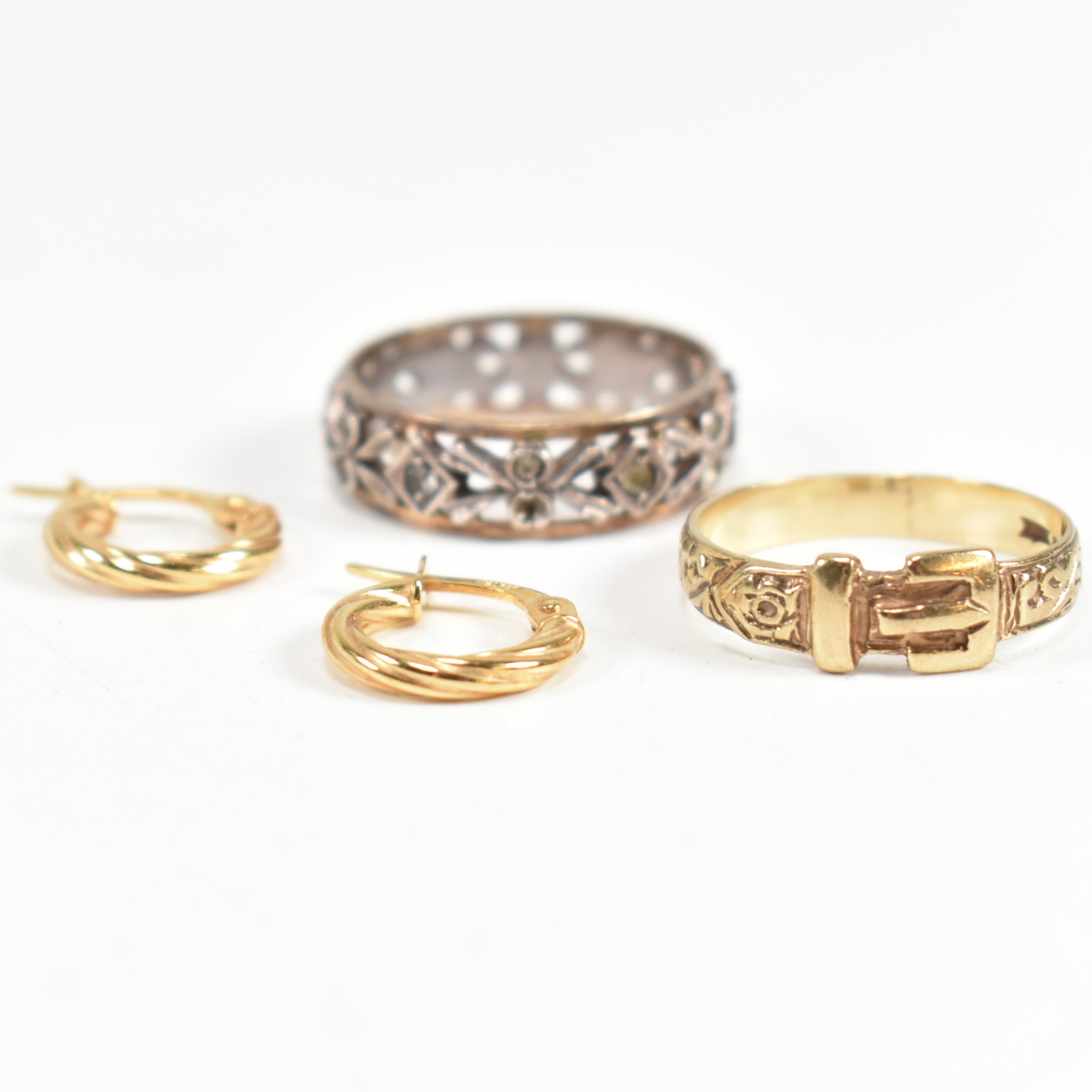 COLLECTION OF 9CT GOLD JEWELLERY INCLUDING GOLD & SILVER ETERNITY RING - Image 4 of 13