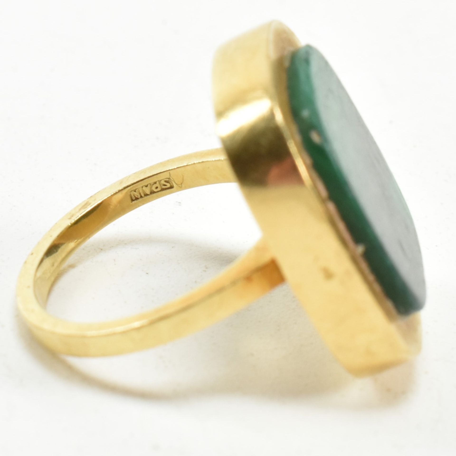 1970S 18CT GOLD & MALACHITE PANEL RING - Bild 9 aus 10