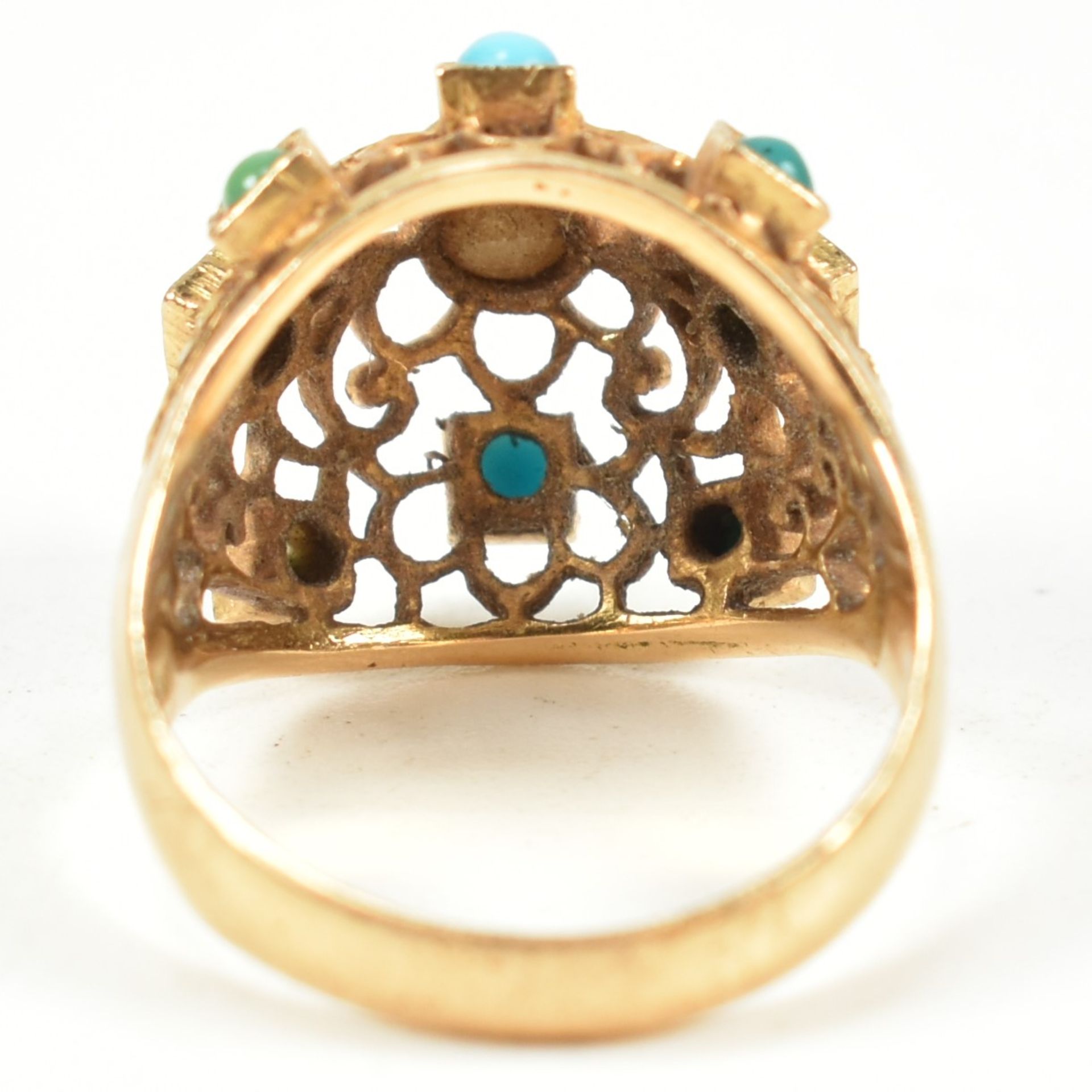 18CT GOLD & TURQUOISE BOMBE RING - Image 3 of 10