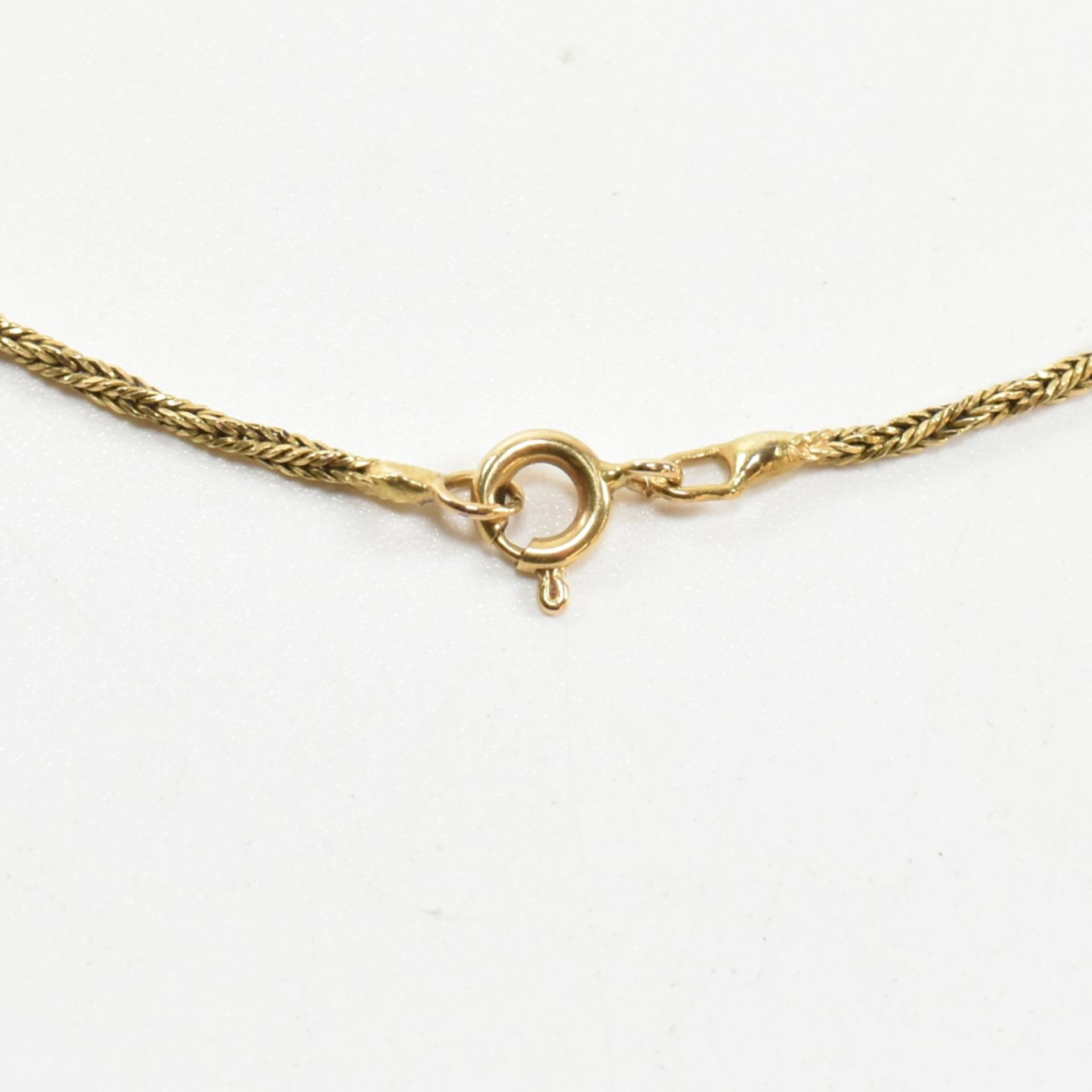 18CT GOLD TWISTED CHAIN NECKLACE - Image 3 of 4