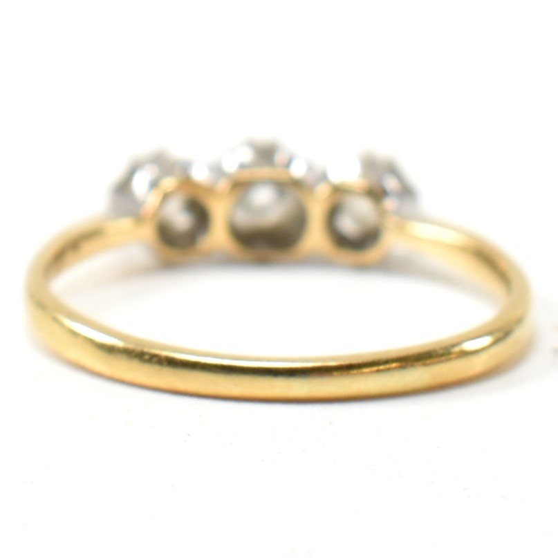 18CT GOLD & PLATINUM DIAMOND TRILOGY RING - Image 2 of 8