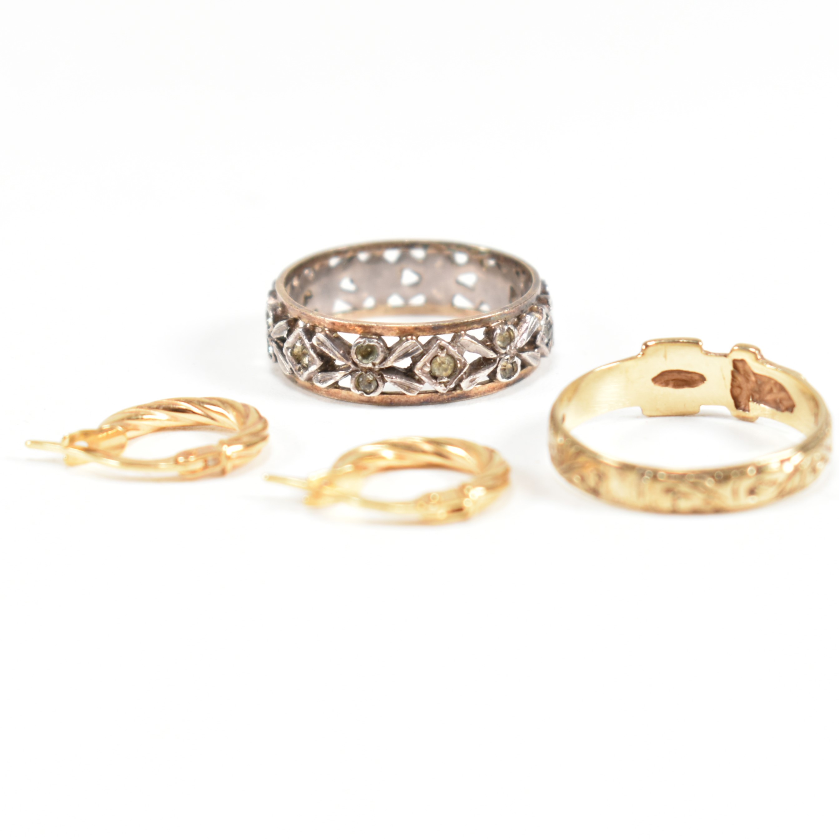 COLLECTION OF 9CT GOLD JEWELLERY INCLUDING GOLD & SILVER ETERNITY RING - Image 6 of 13