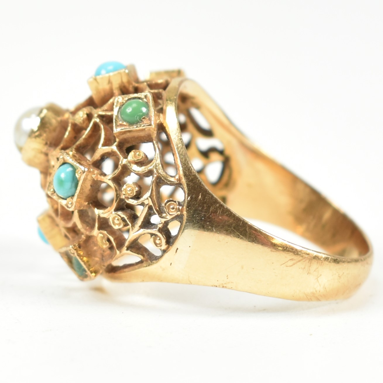 18CT GOLD & TURQUOISE BOMBE RING - Image 7 of 10