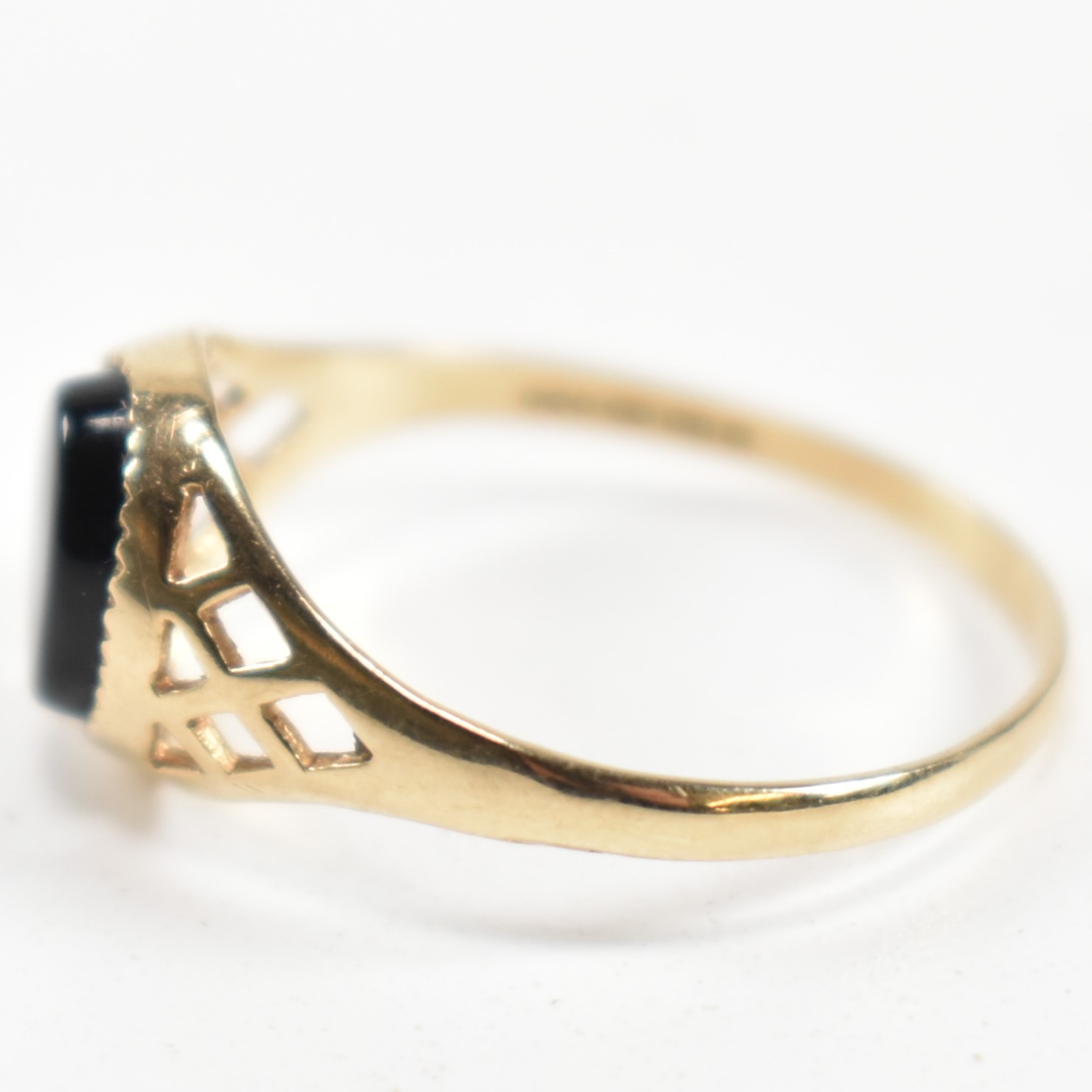 HALLMARKED 9CT GOLD & BLACK STONE SIGNET RING - Bild 7 aus 9