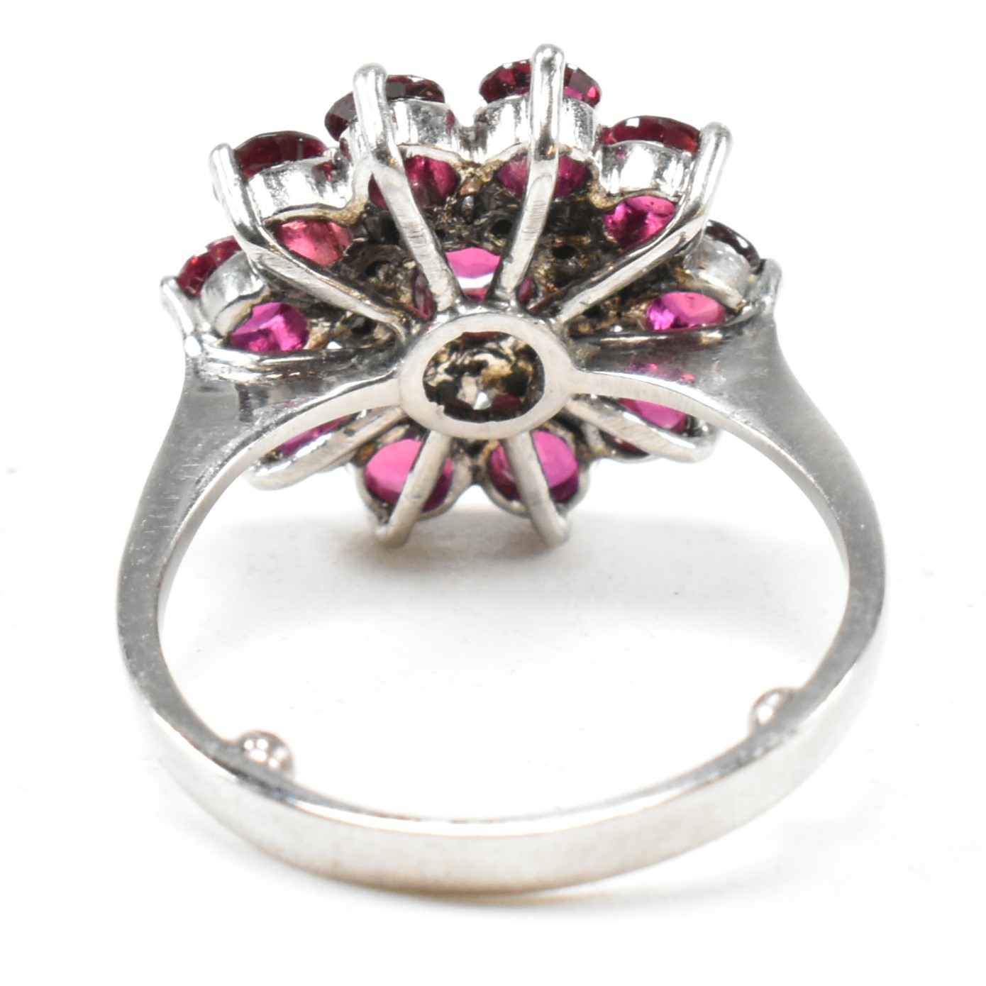 WHITE GOLD RUBY & DIAOND CLUSTER RING - Image 2 of 8