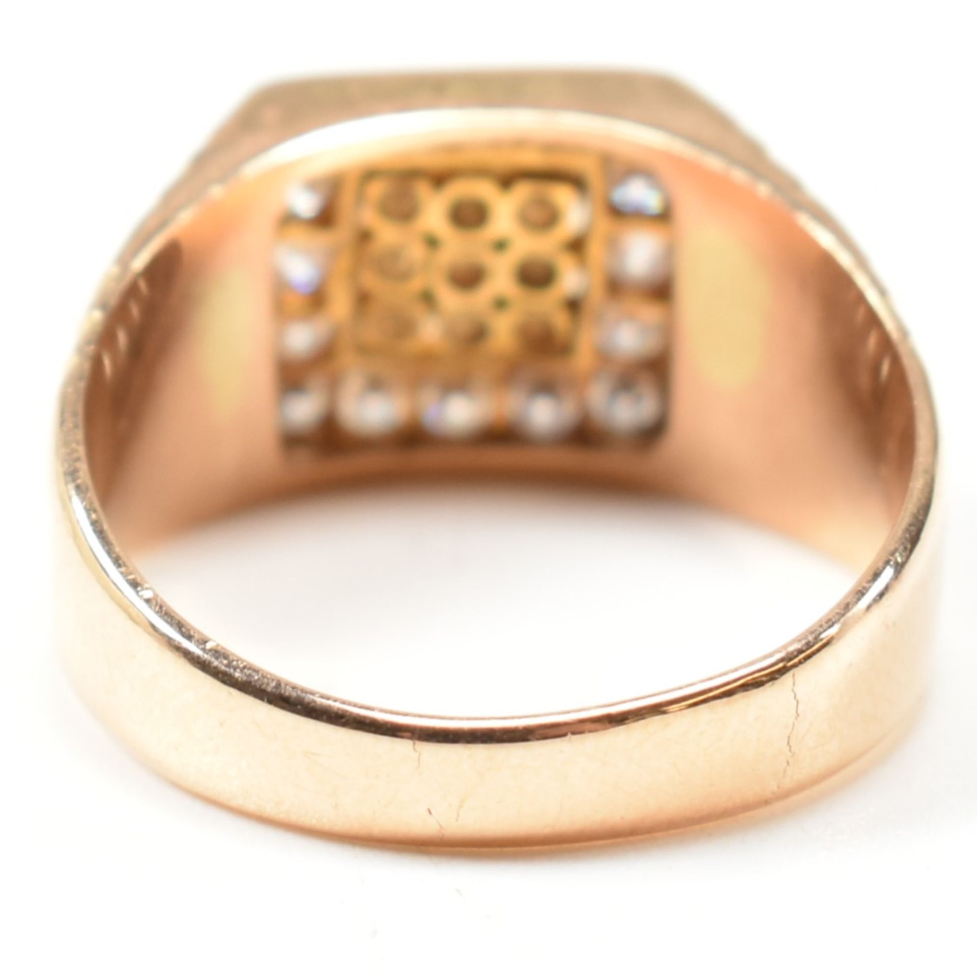 HALLMARKED 18CT GOLD & DIAMOND SIGNET RING - Bild 3 aus 9
