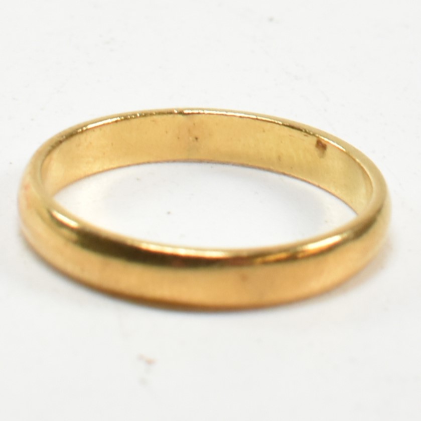 HALLMARKED 18CT GOLD BAND RING - Image 2 of 4