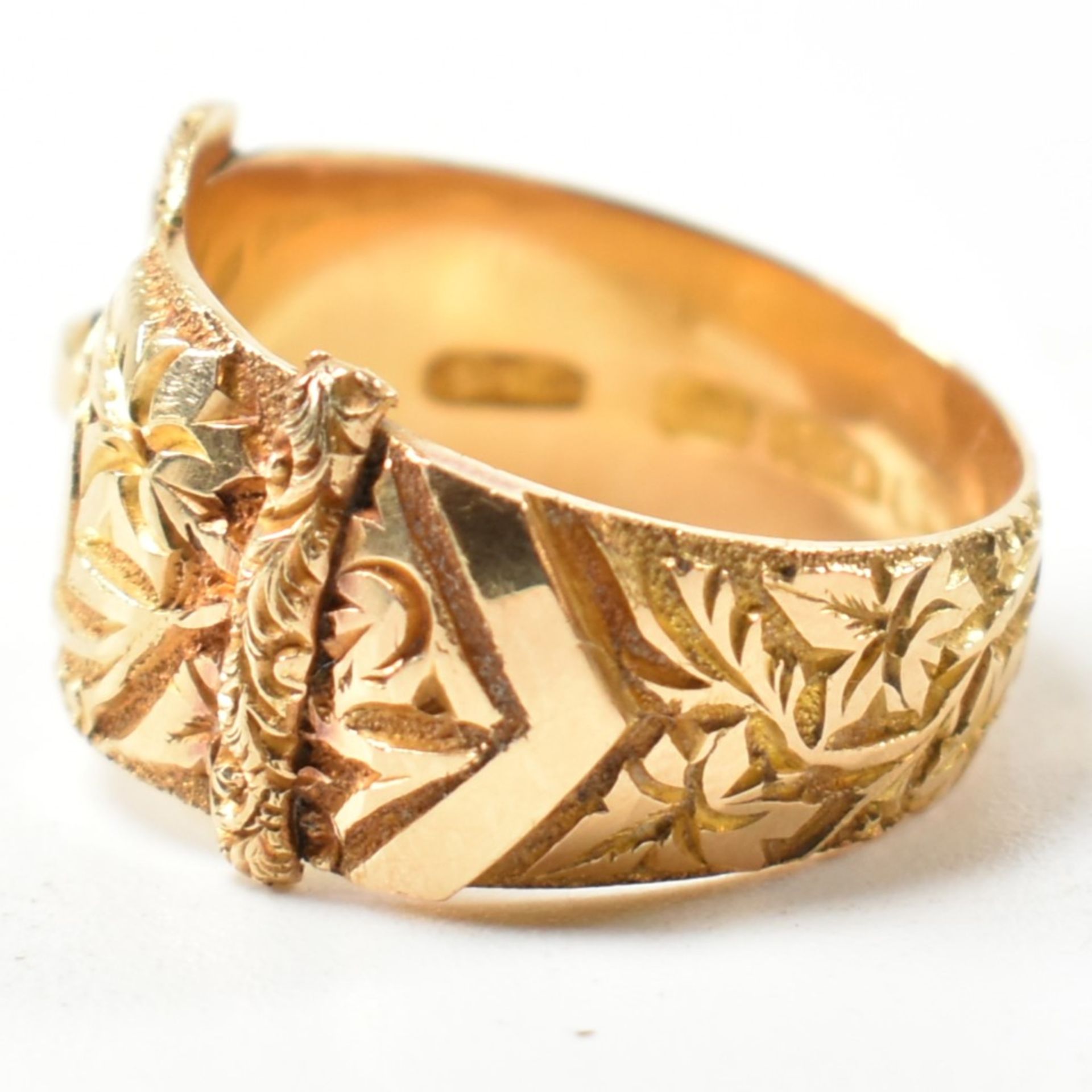 EDWARDIAN HALLMARKED 18CT GOLD BUCKLE RING - Image 6 of 9