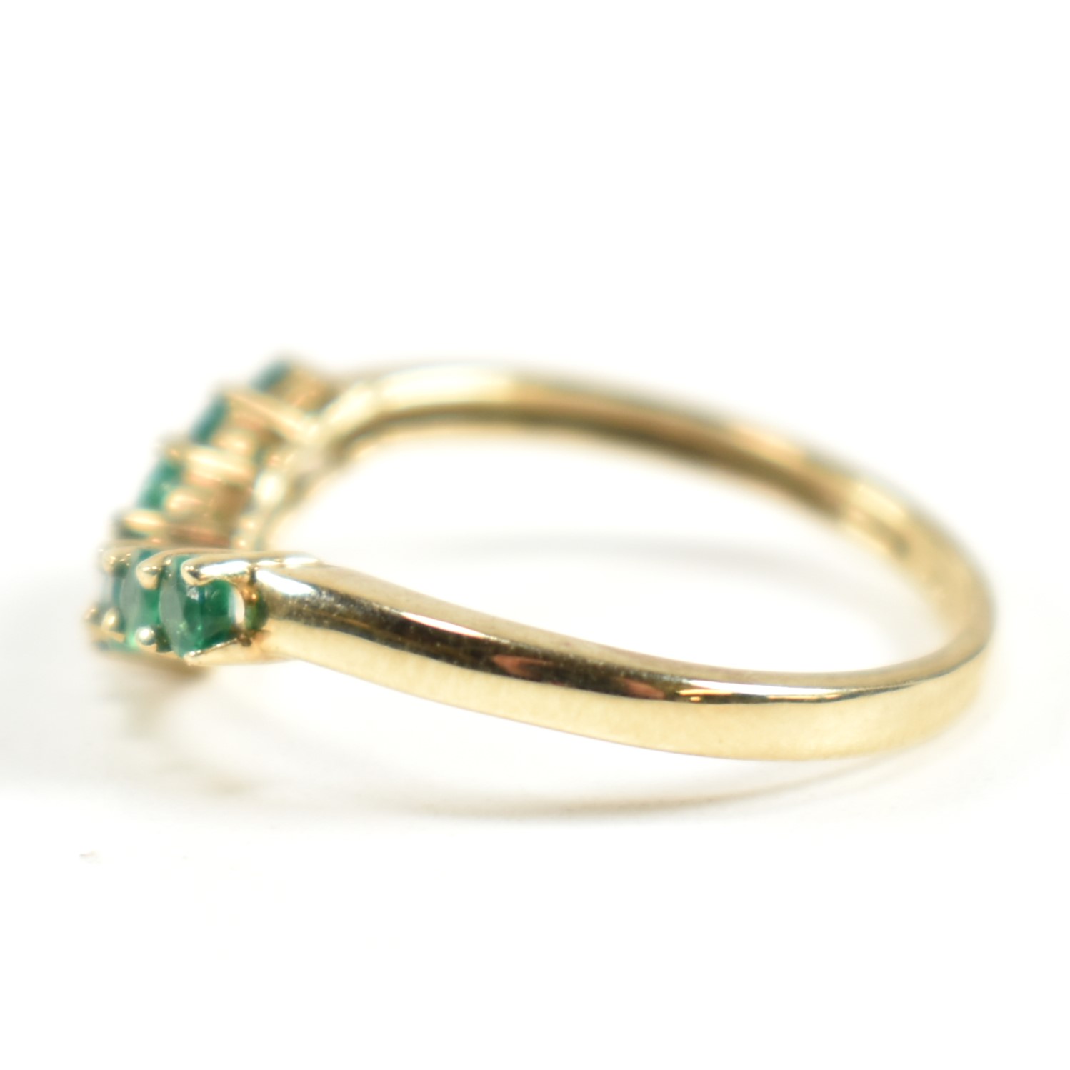 HALLMARKED 9CT GOLD & EMERALD WISHBONE RING - Image 6 of 9