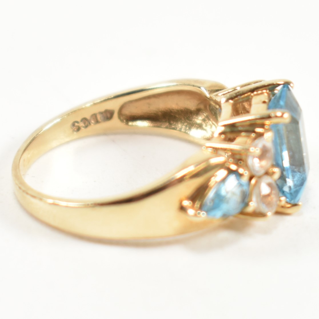 HALLMARKED 9CT GOLD & BLUE & WHITE TOPAZ RING - Image 4 of 8