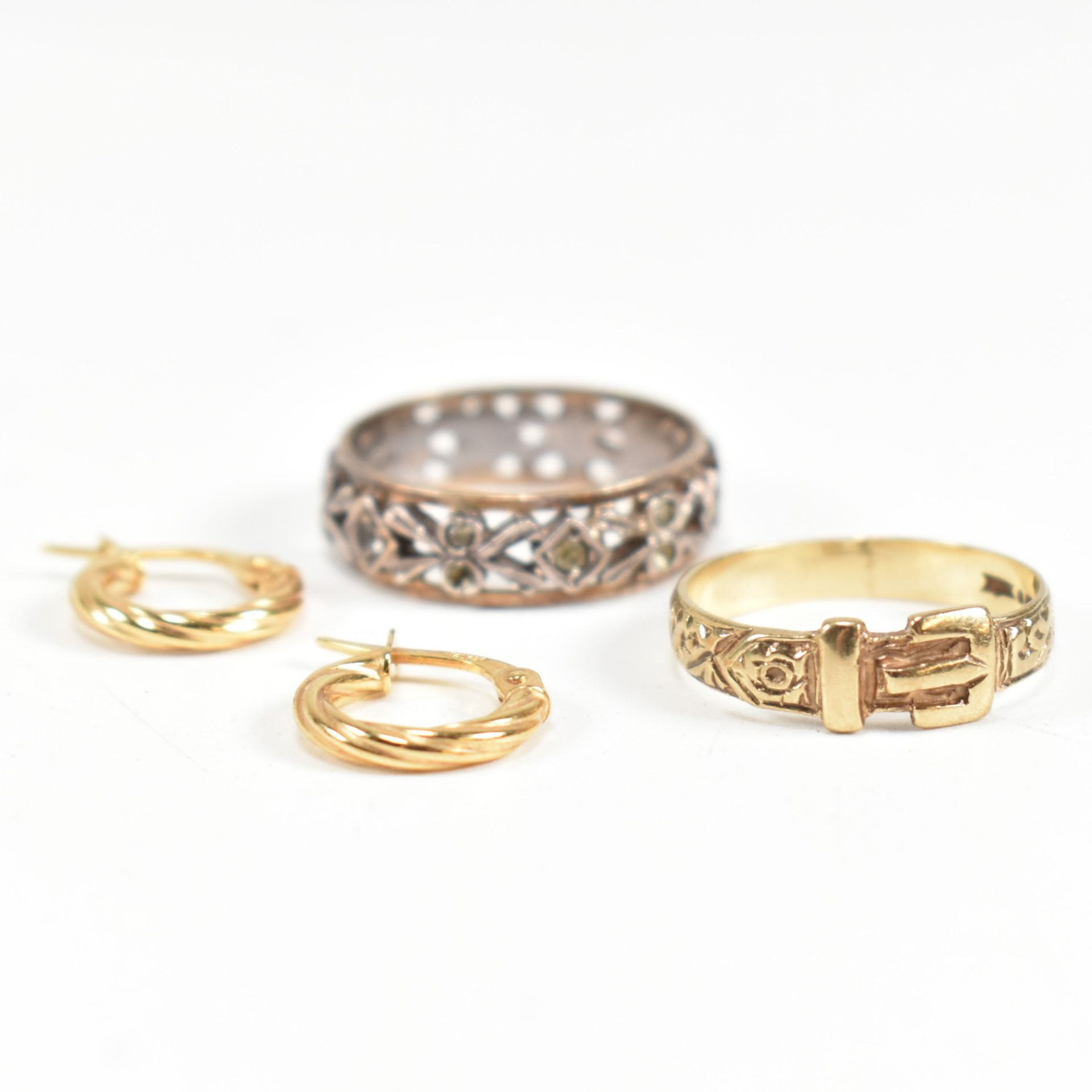 COLLECTION OF 9CT GOLD JEWELLERY INCLUDING GOLD & SILVER ETERNITY RING - Bild 5 aus 13