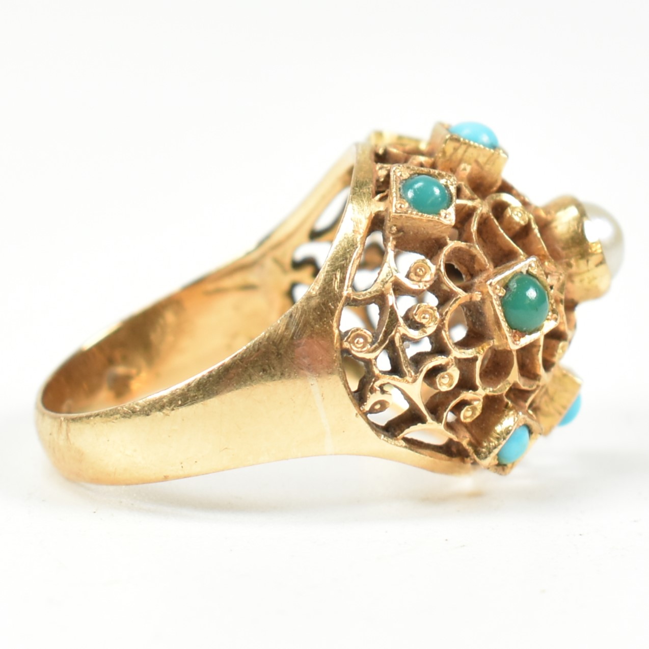 18CT GOLD & TURQUOISE BOMBE RING - Image 5 of 10