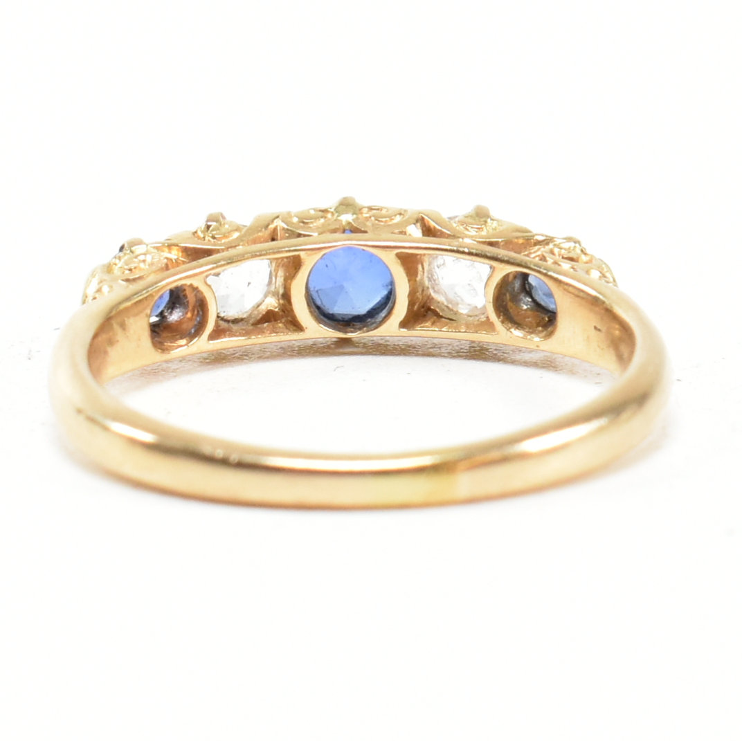 18CT GOLD & SAPPHIRE GYPSY RING - Image 4 of 7